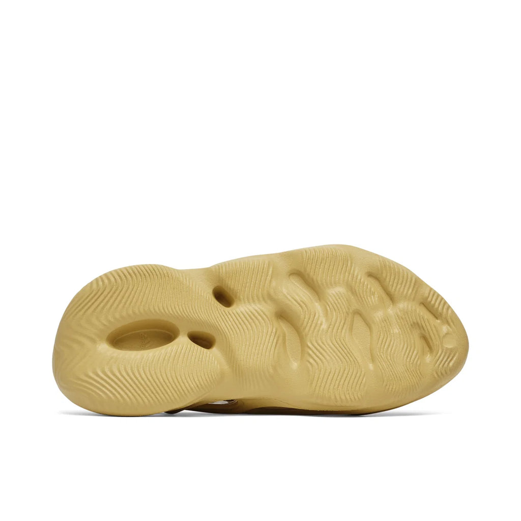 Yeezy Foam Runner "Sulfur"