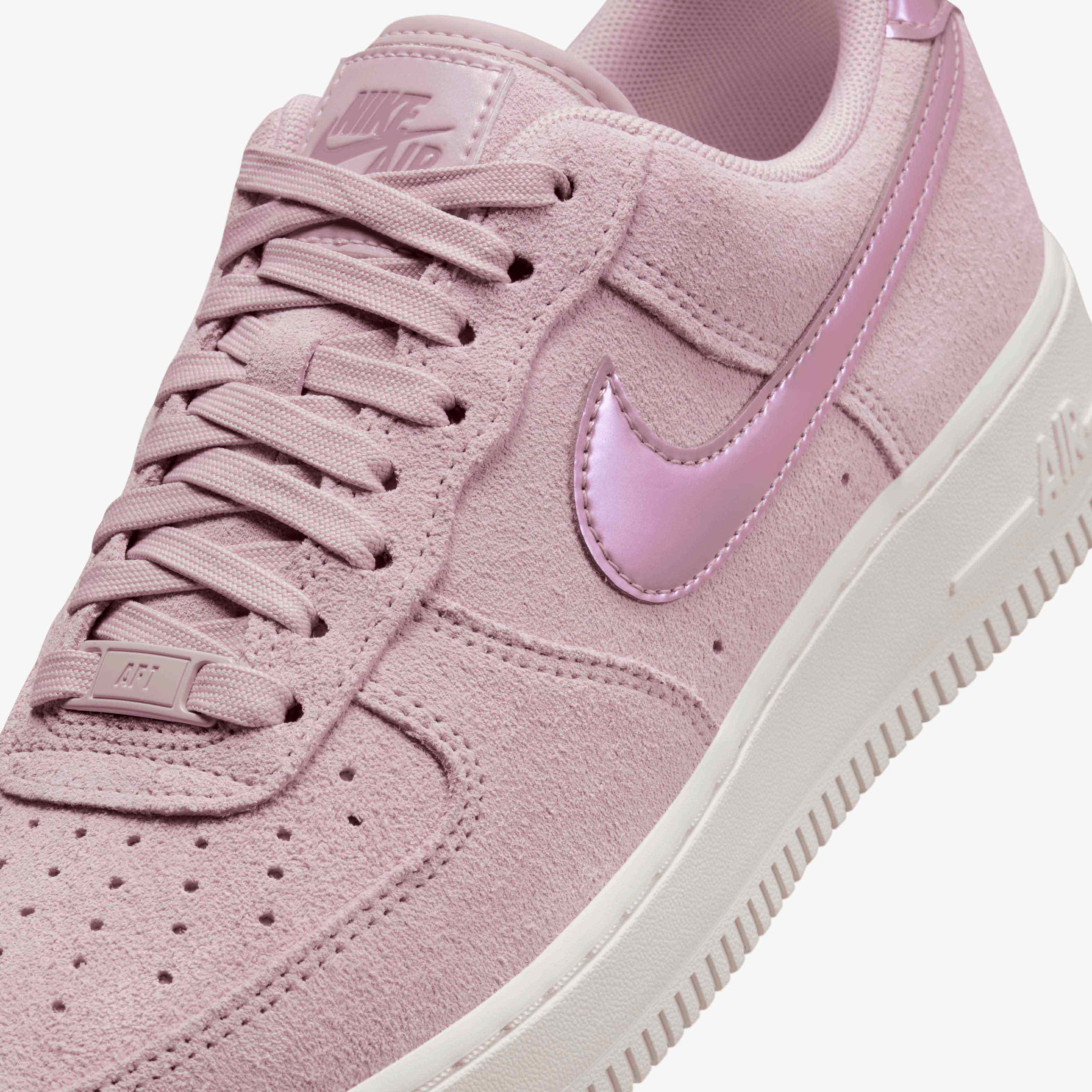 Nike Air Force 1 07 SE