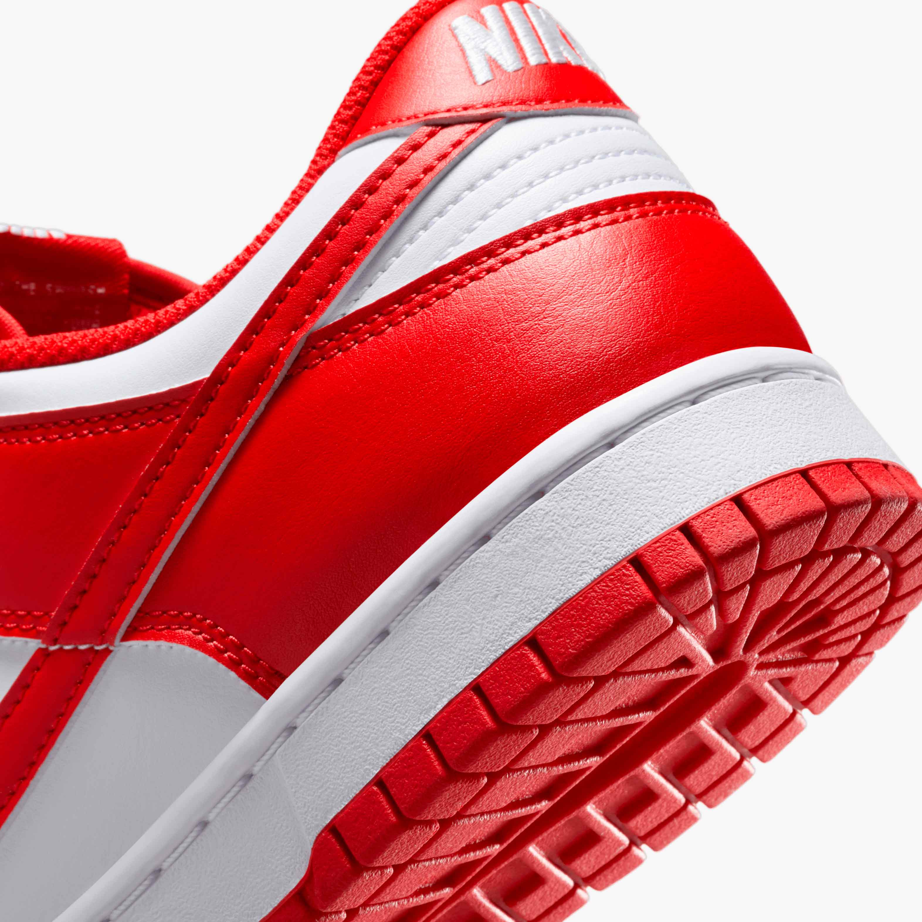 Nike Dunk Low Retro