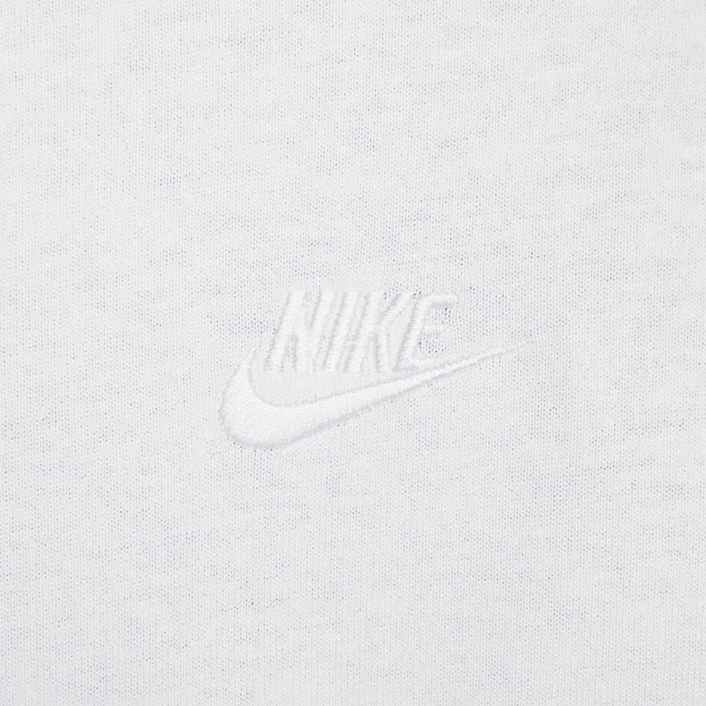 Nike Sportswear Premium Essentials