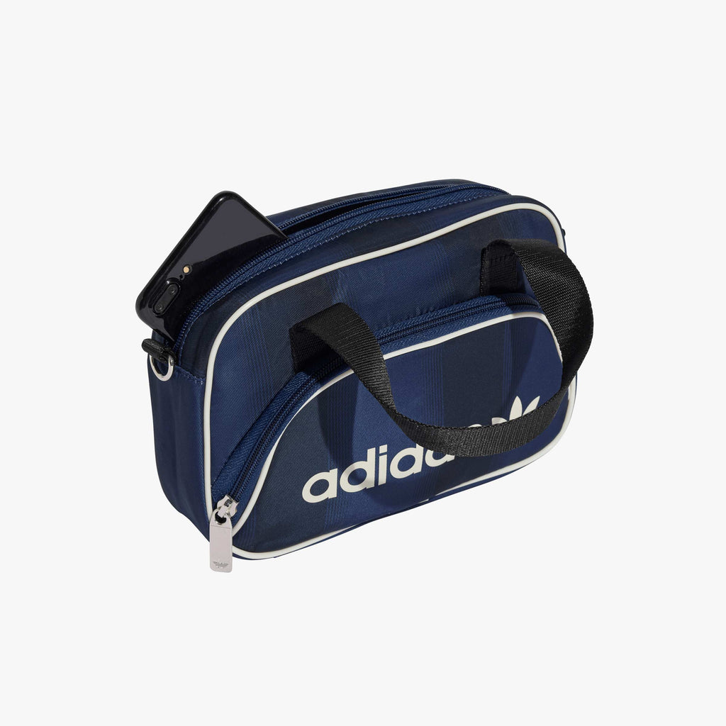 Adidas Airliner