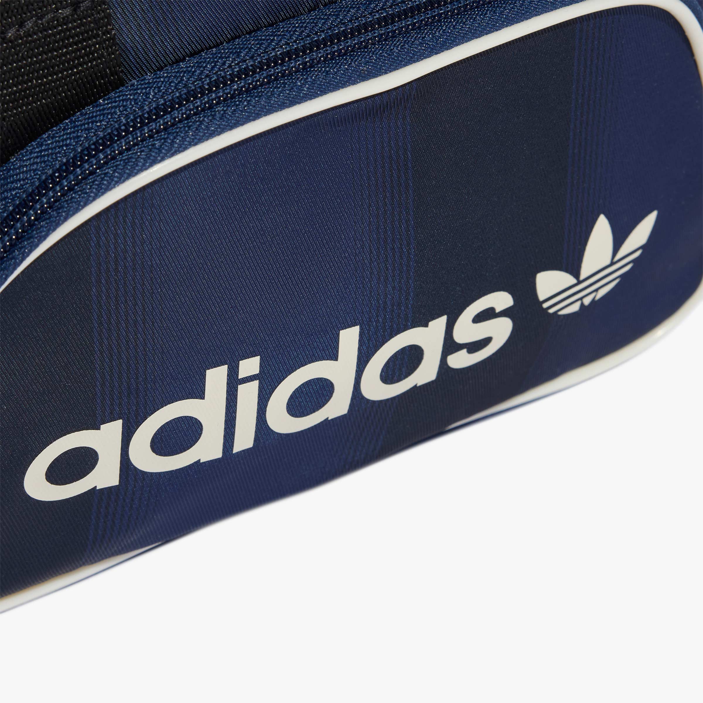 Adidas Airliner