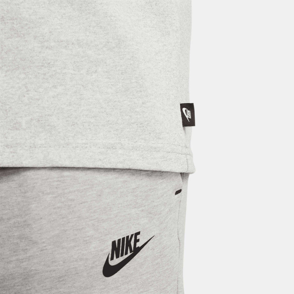 Nike Camiseta Sportswear Premium Essentials