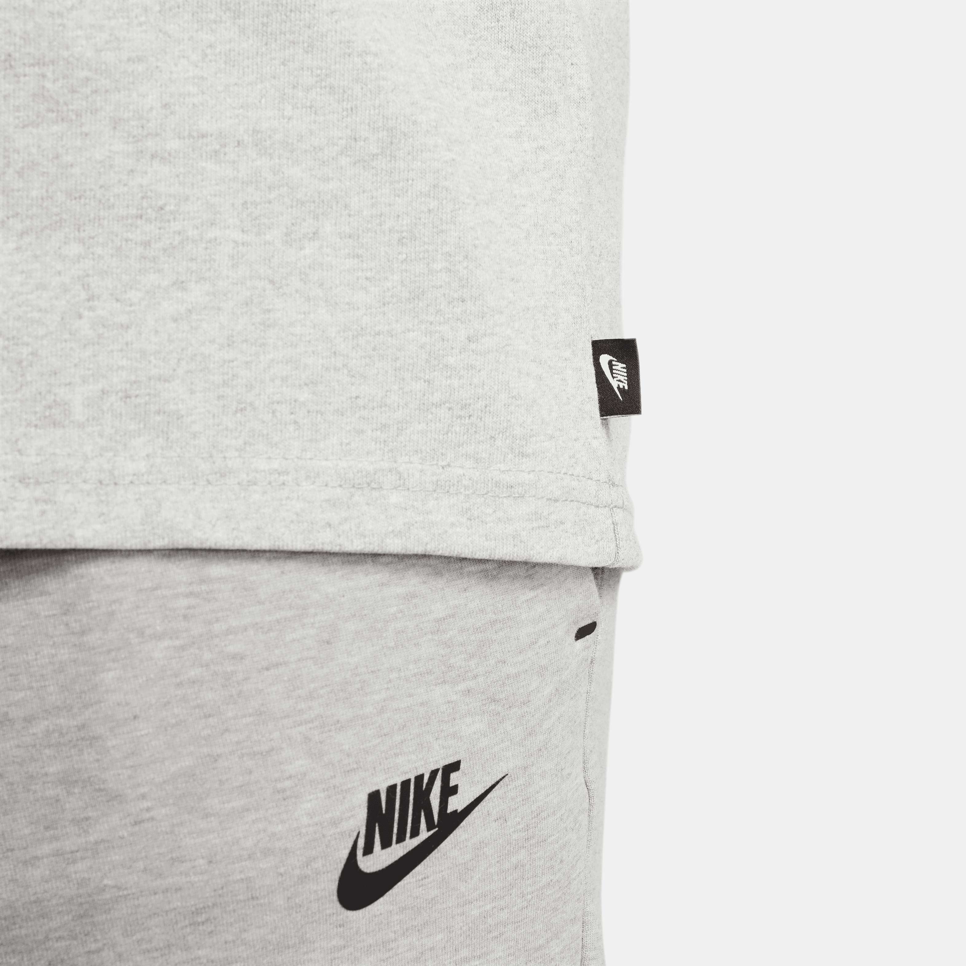 Nike Camiseta Sportswear Premium Essentials