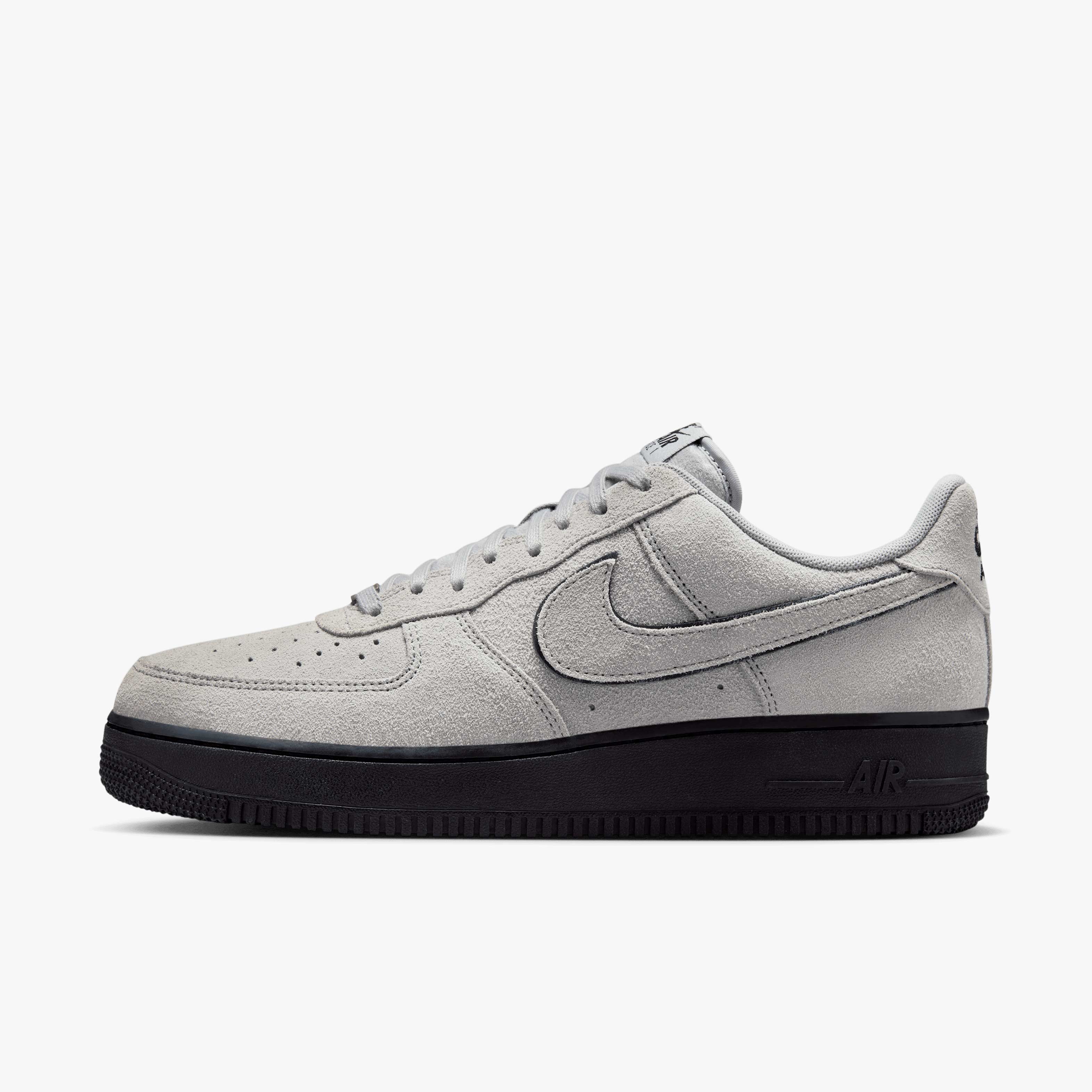 Nike Air Force 1 '07 LV8