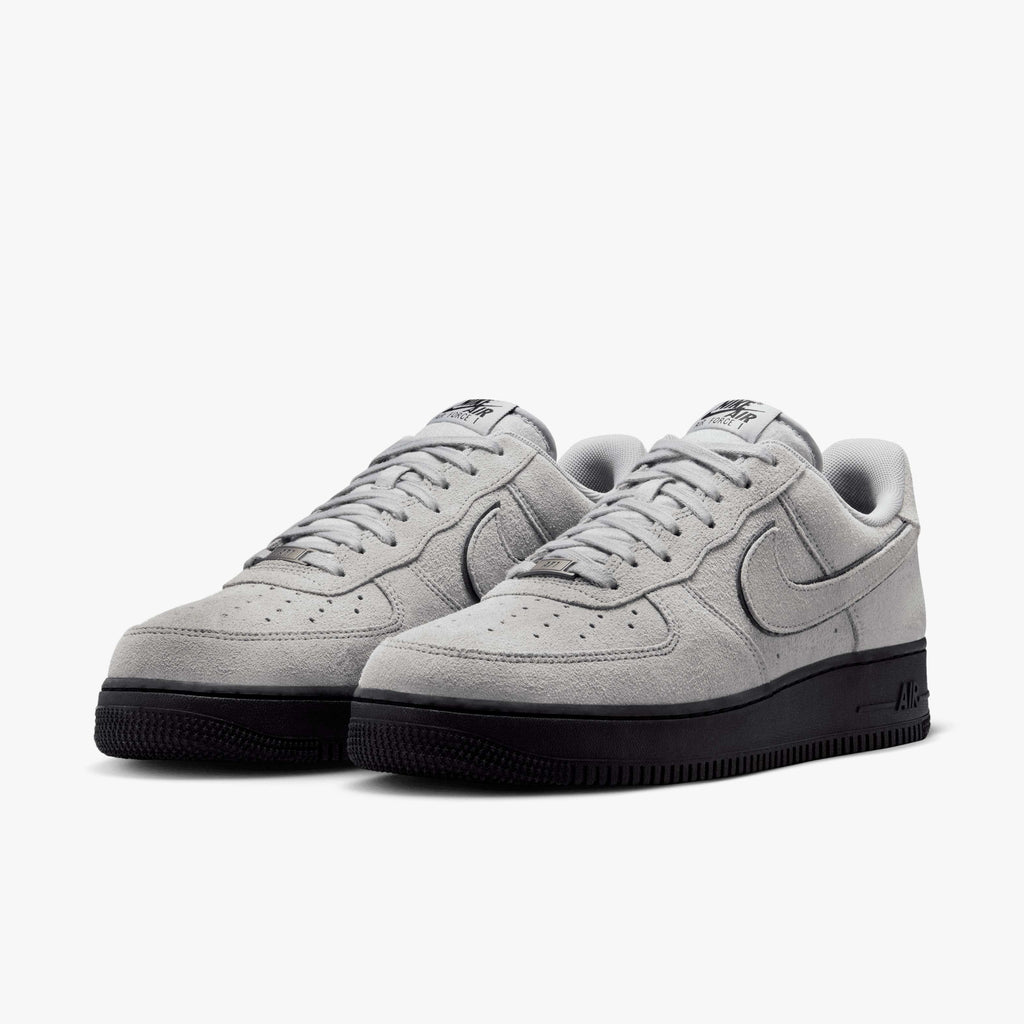 Nike Air Force 1 '07 LV8