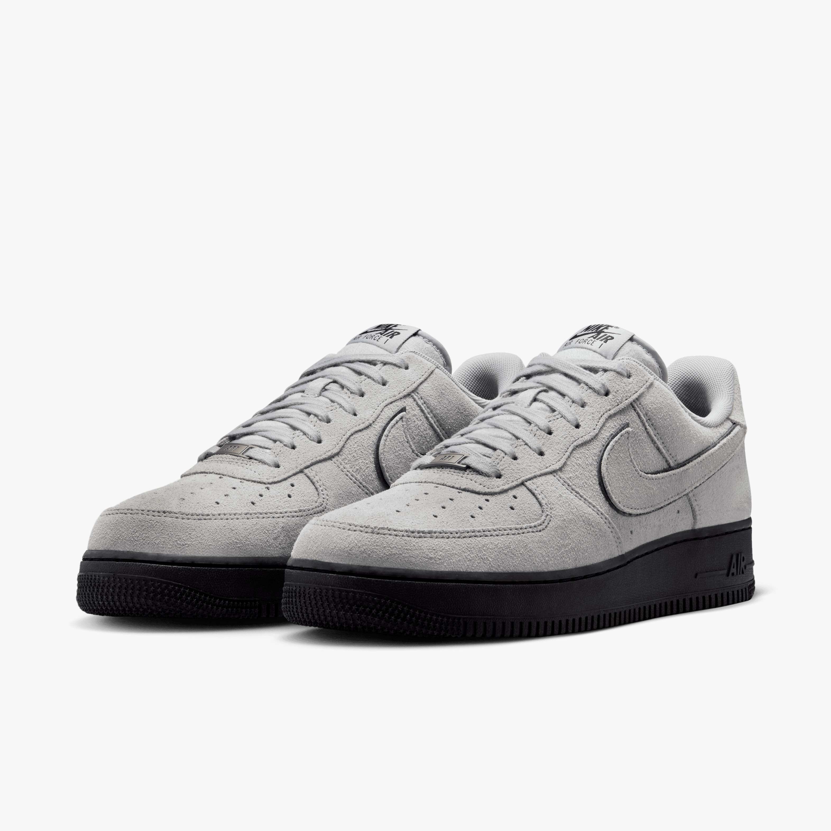 Nike Air Force 1 '07 LV8