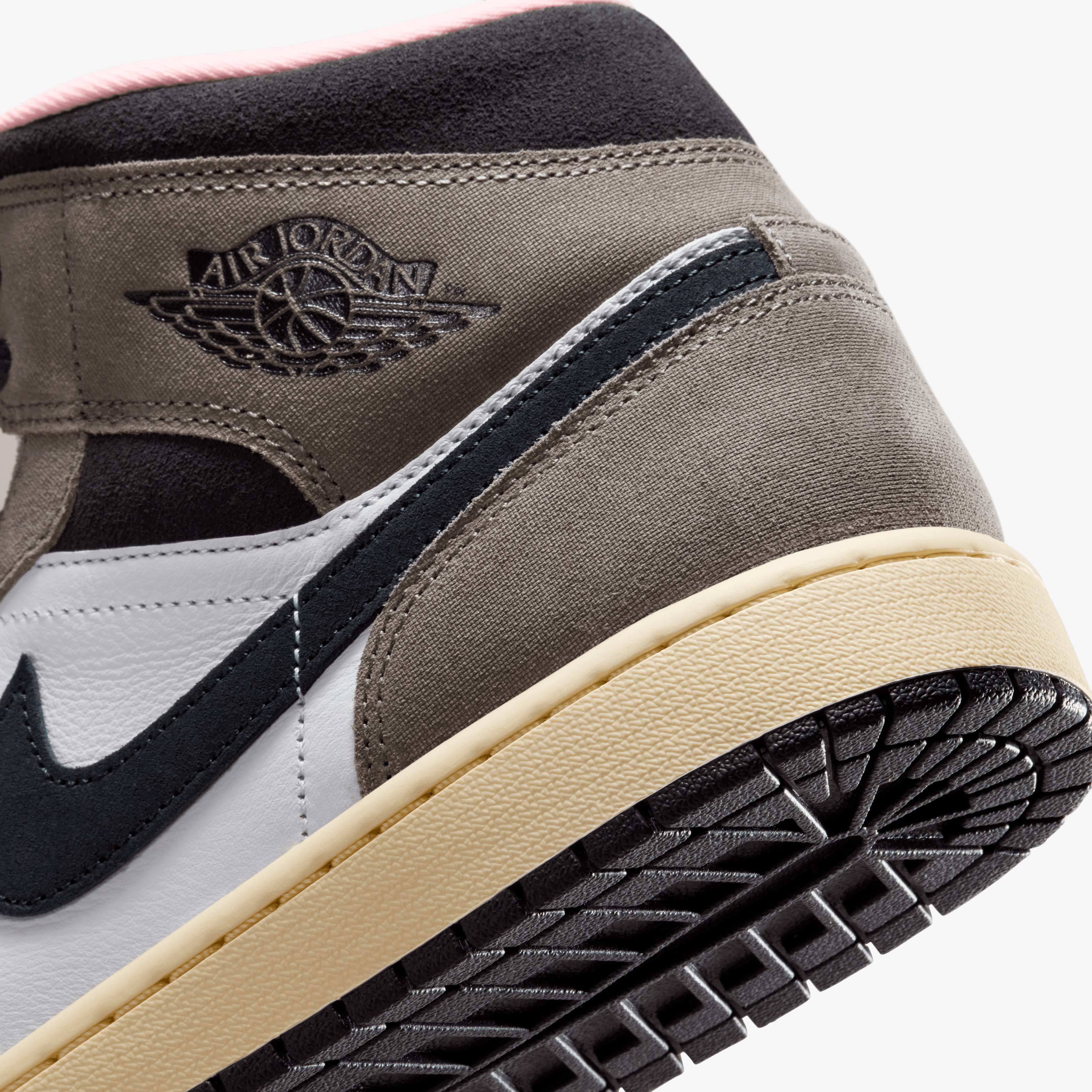 Air Jordan 1 Mid SE