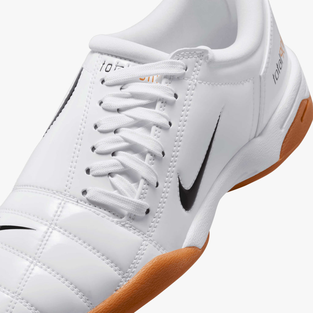 Nike Total 90