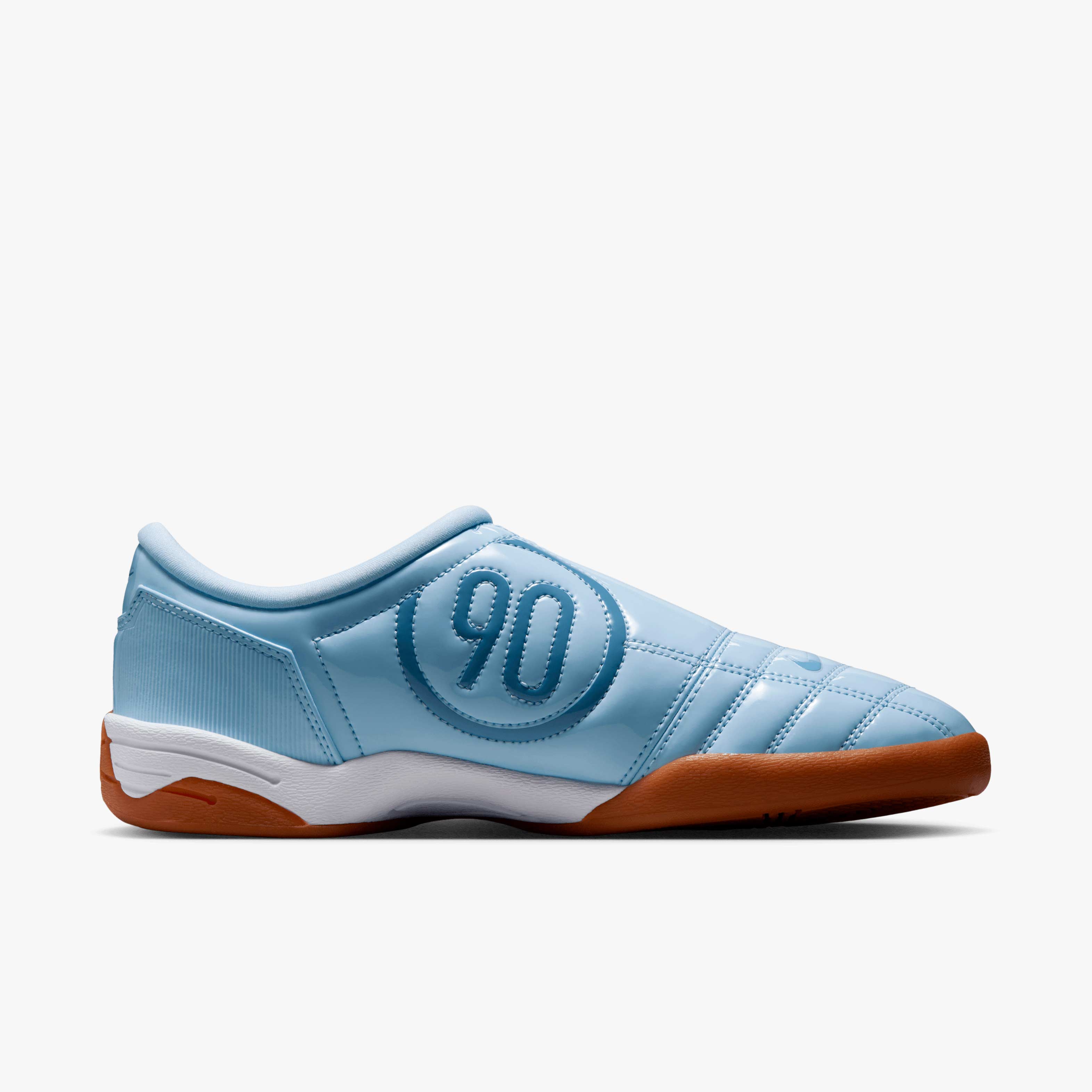 Nike Total 90