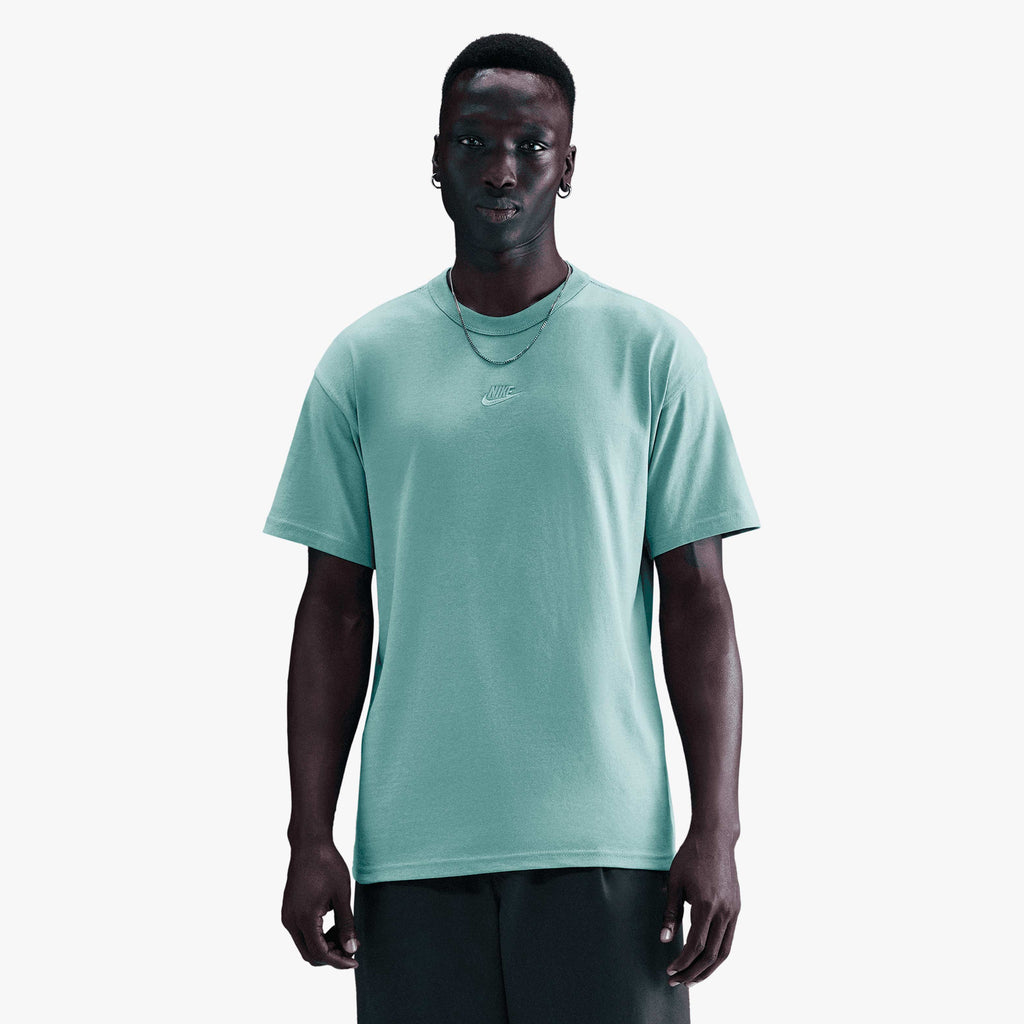 Nike Camiseta Sportswear Premium Essentials