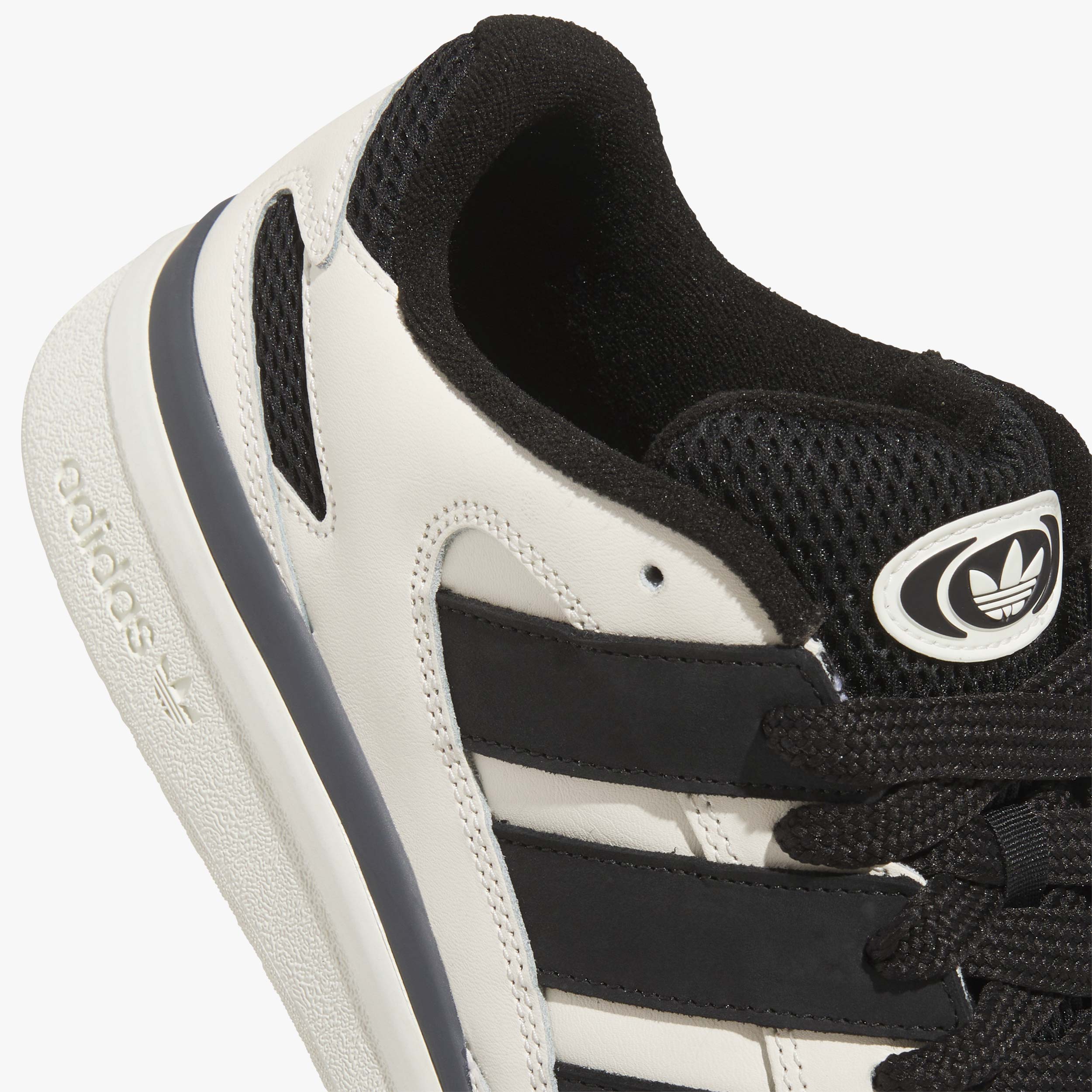Adidas Forum2000