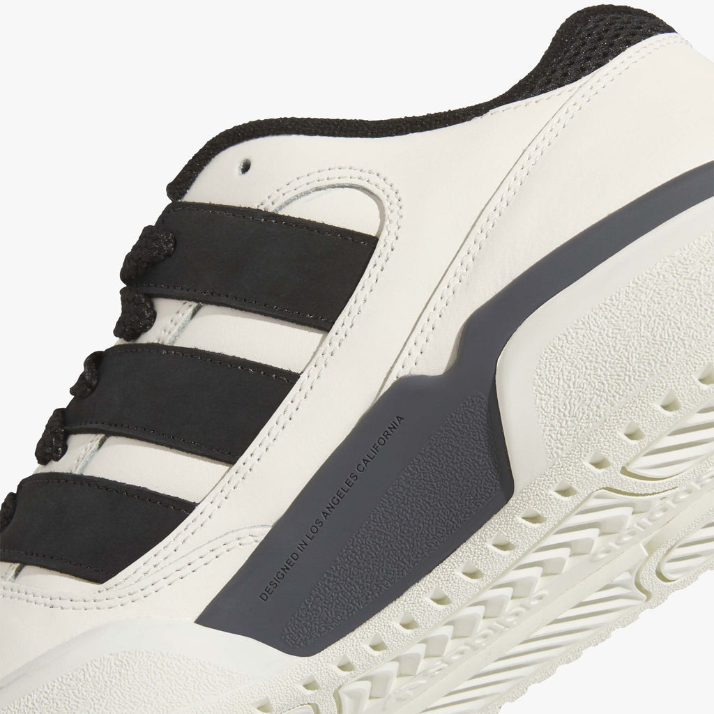 Adidas Forum2000