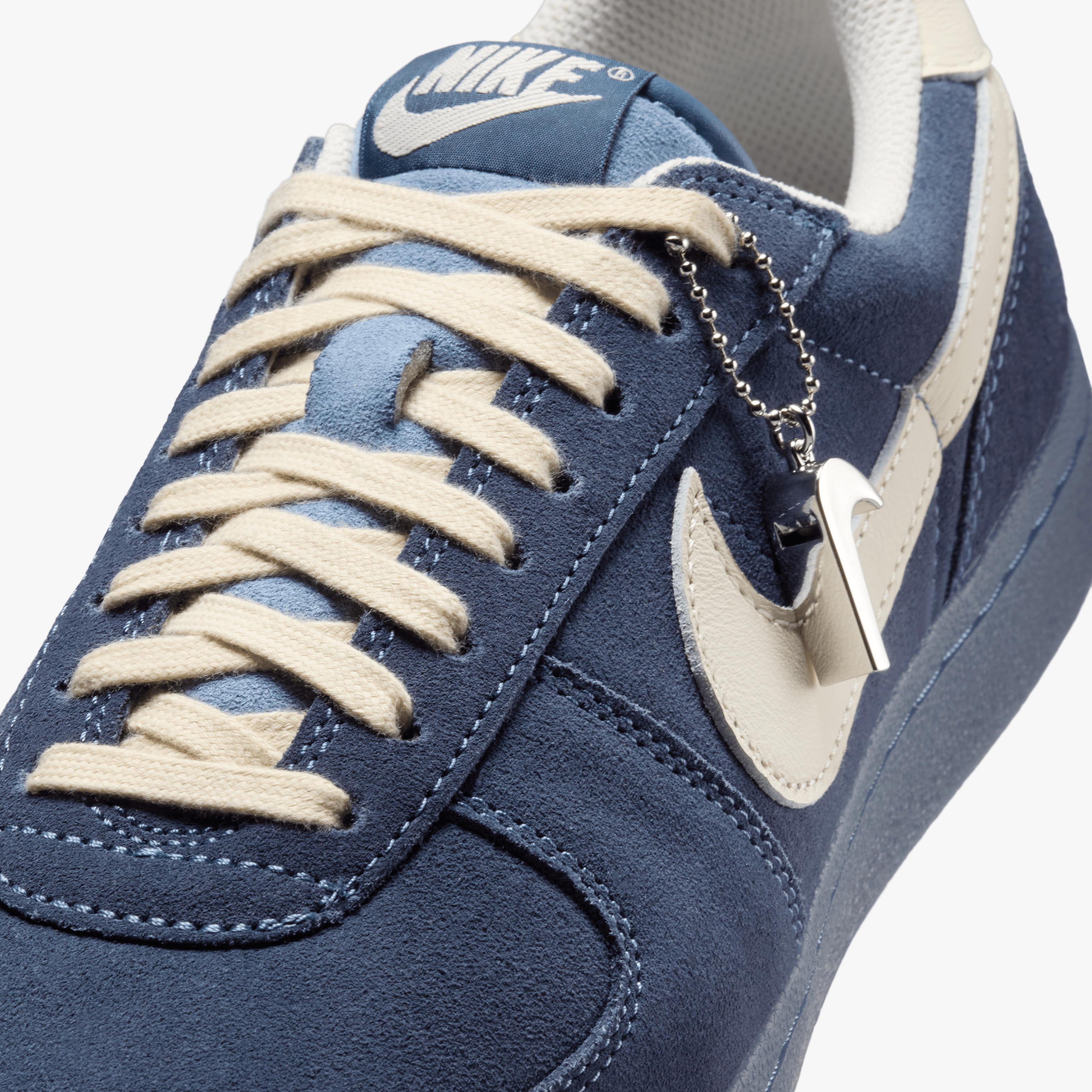 Nike Field General