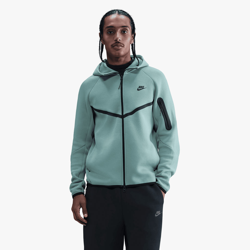 Nike Chompa Tech