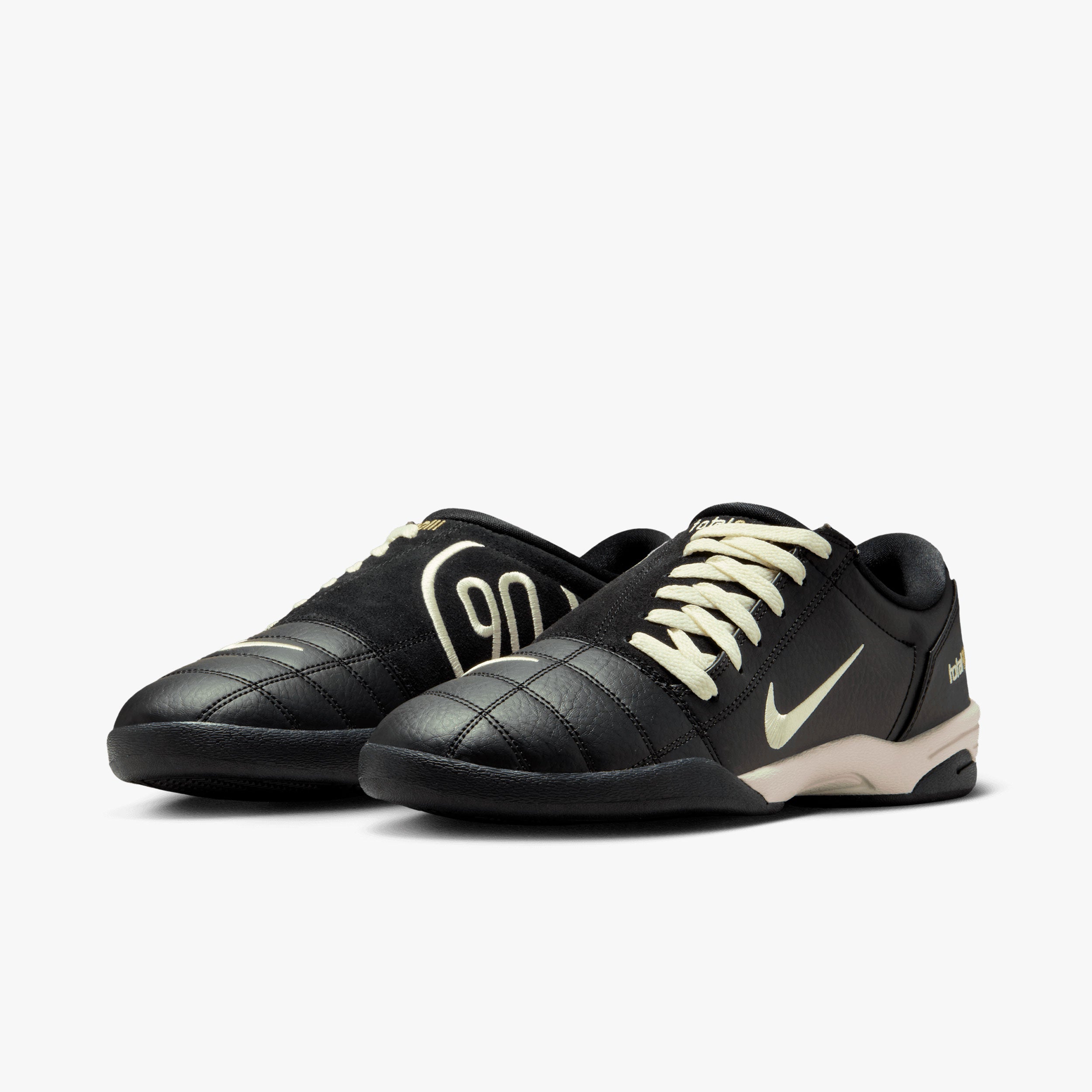 Nike Total 90