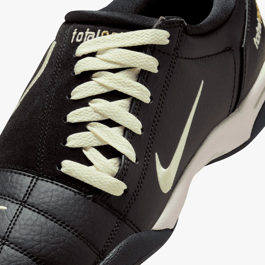 Nike Total 90