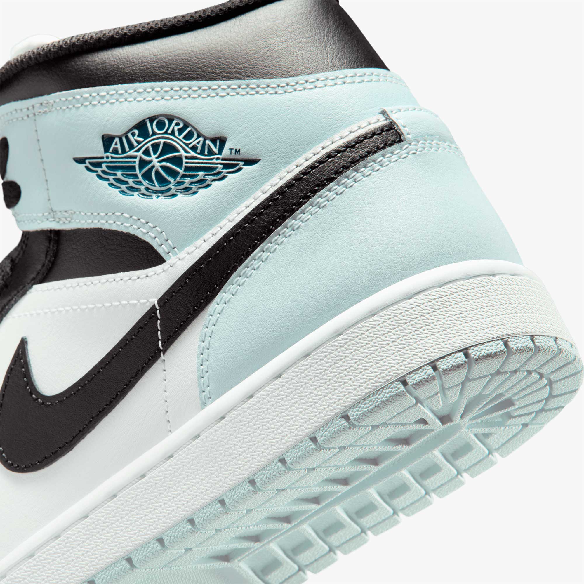 Air Jordan 1 Mid