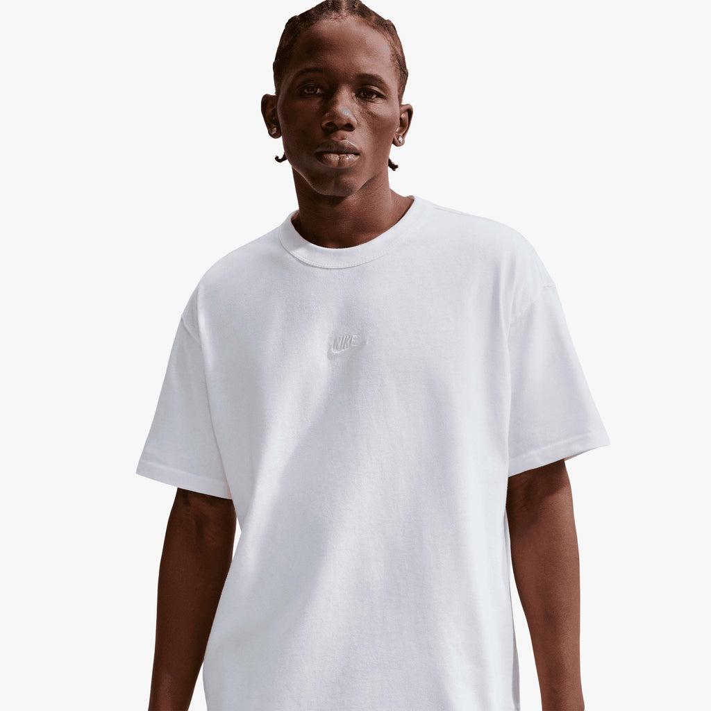Nike Camiseta Sportswear Premium Essentials