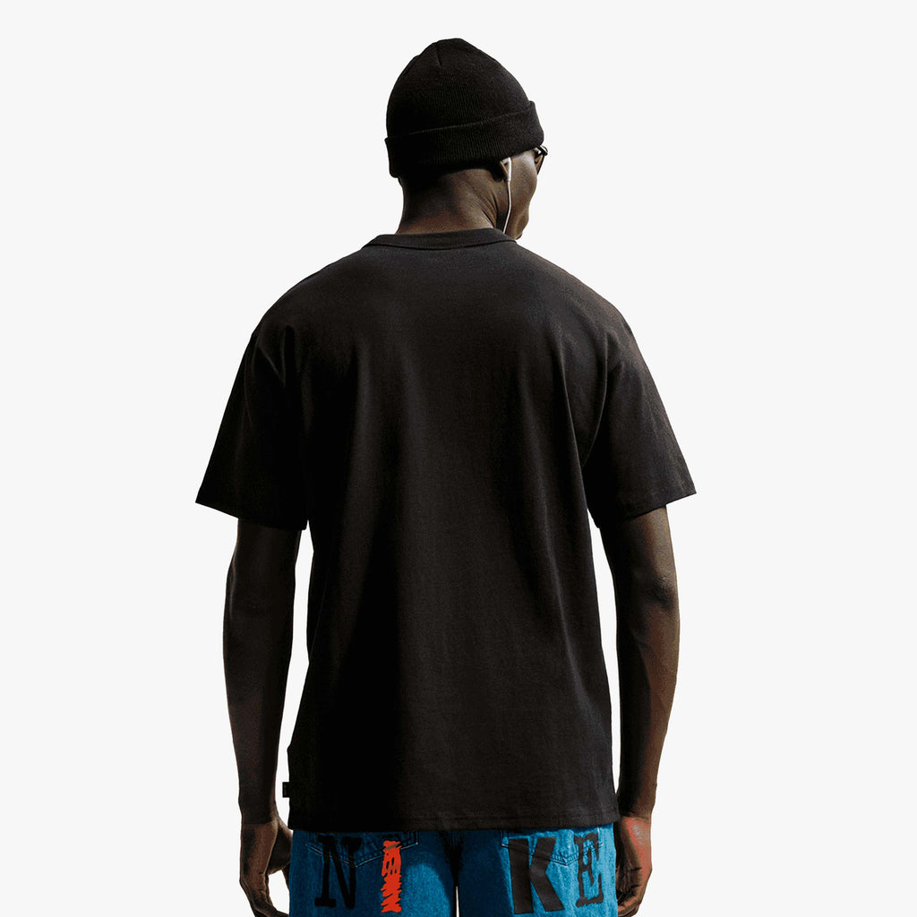 Nike Camiseta Sportswear Premium Essentials