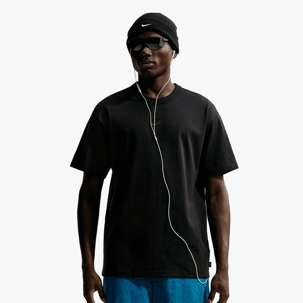 Nike Camiseta Sportswear Premium Essentials
