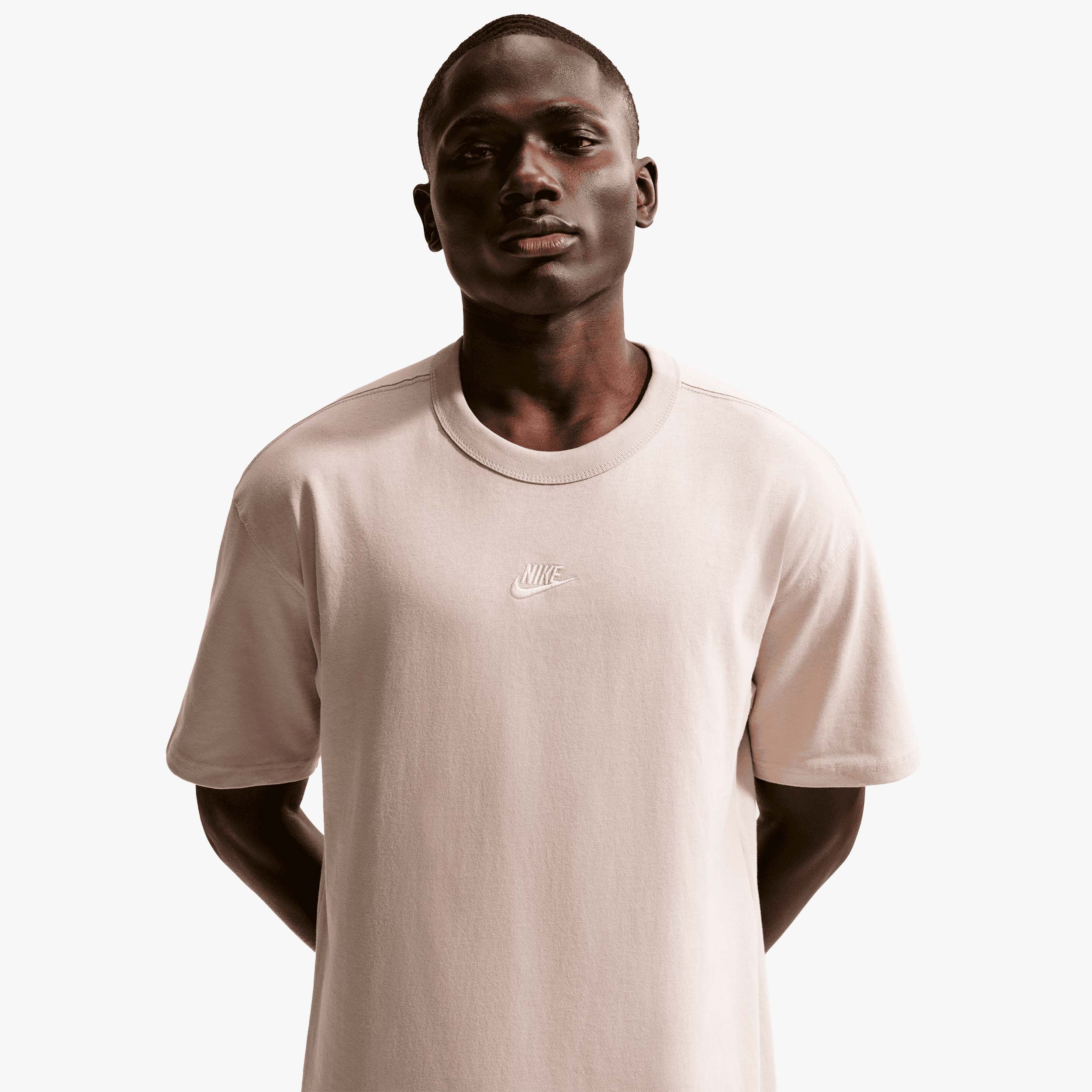Nike Camiseta Sportswear Premium Essentials