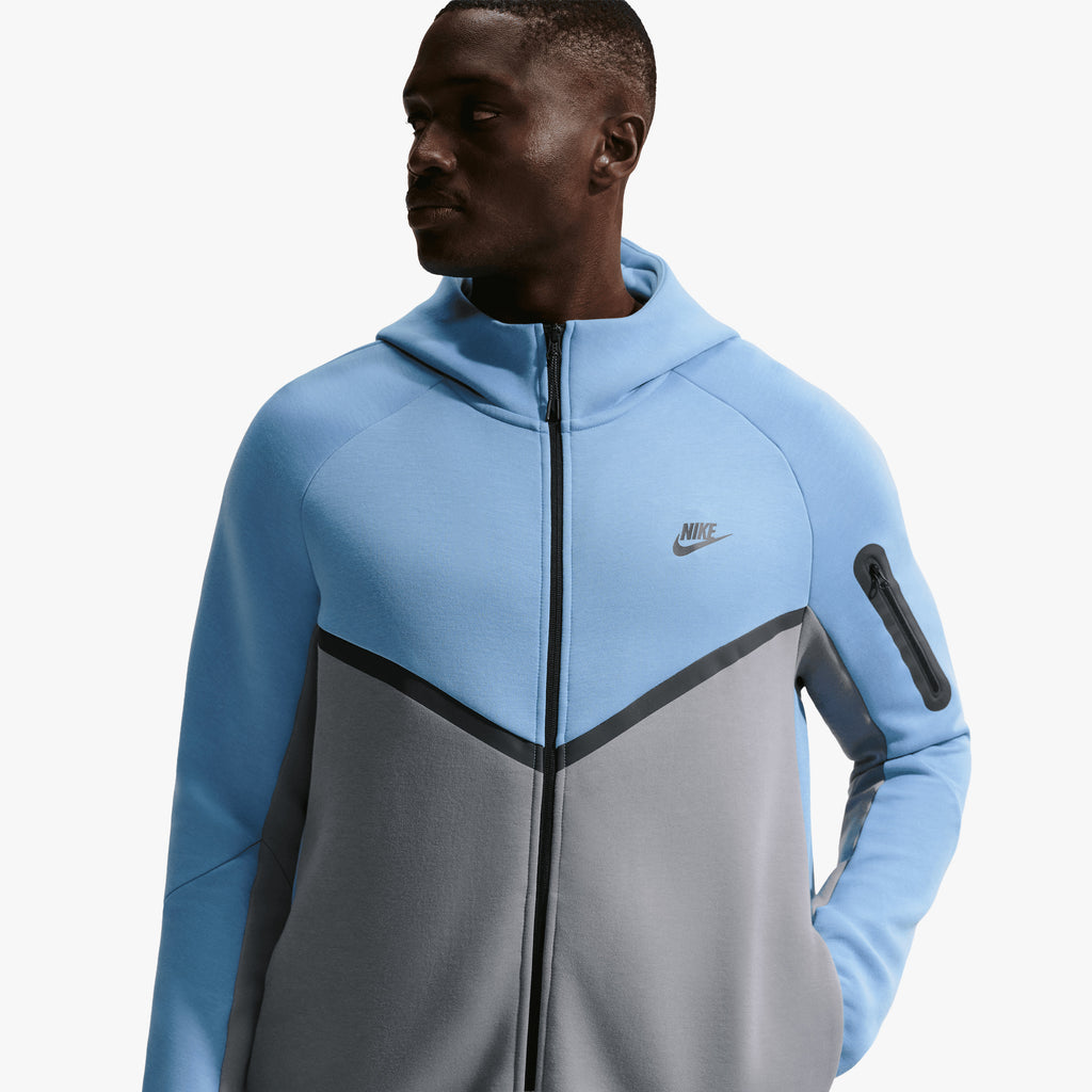 Nike Buzo Tech