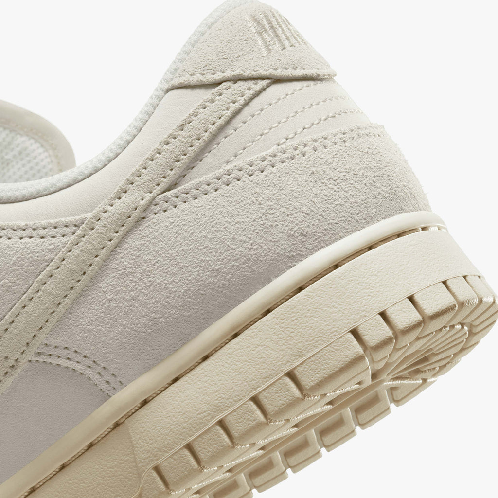 Nike Dunk Low Retro SE
