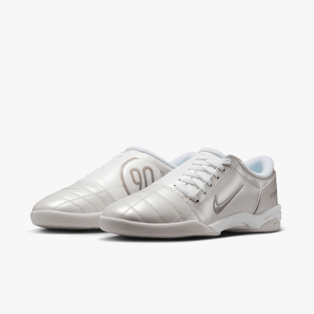 Nike Total 90