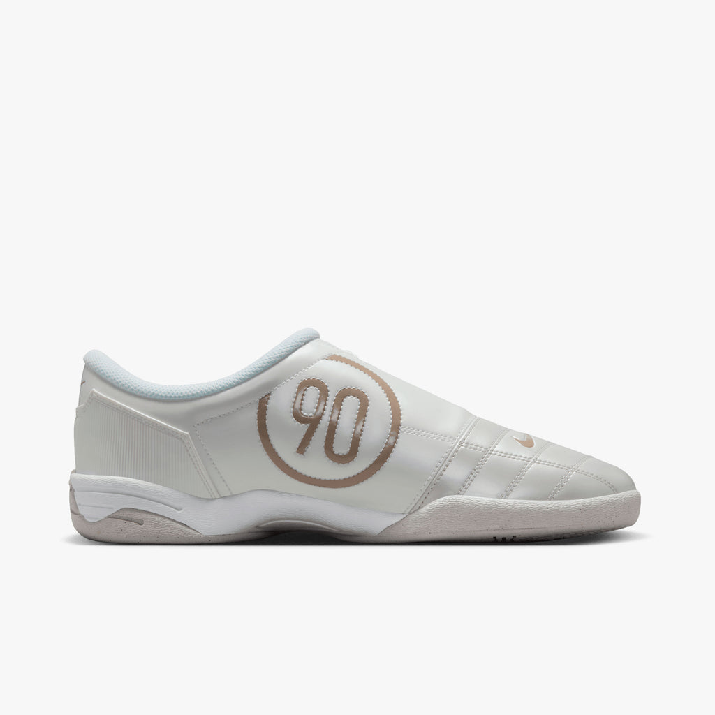 Nike Total 90