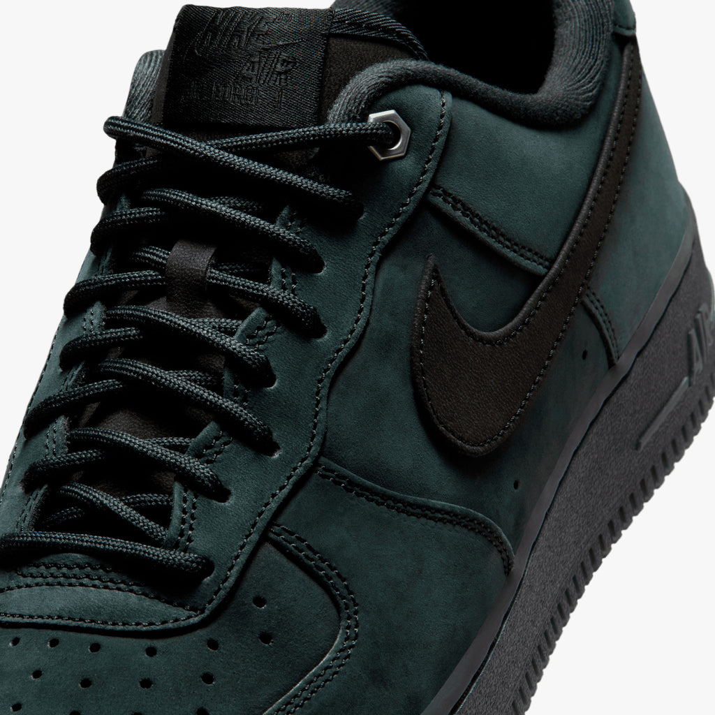 Nike Air Force 1 07 WB