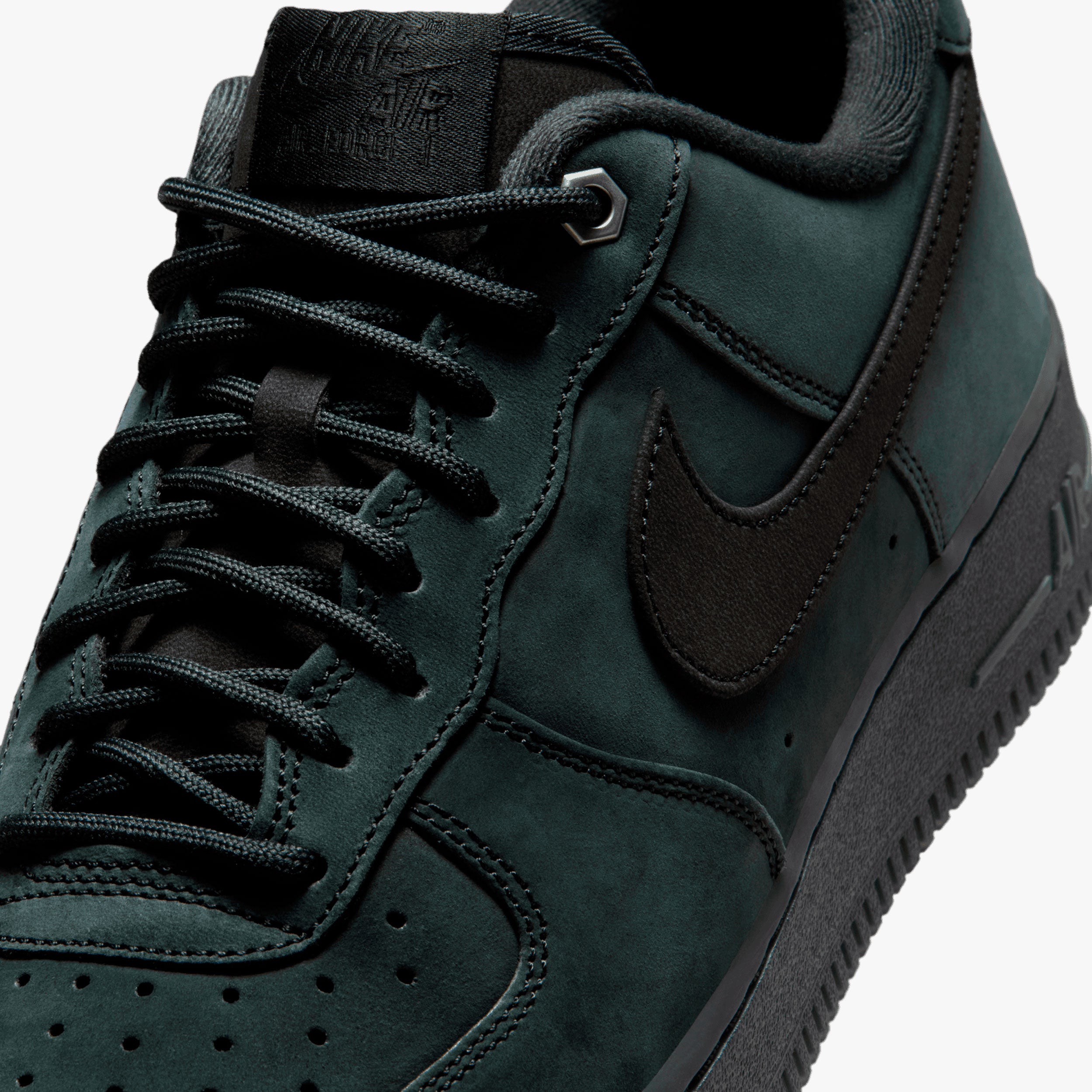 Nike Air Force 1 07 WB