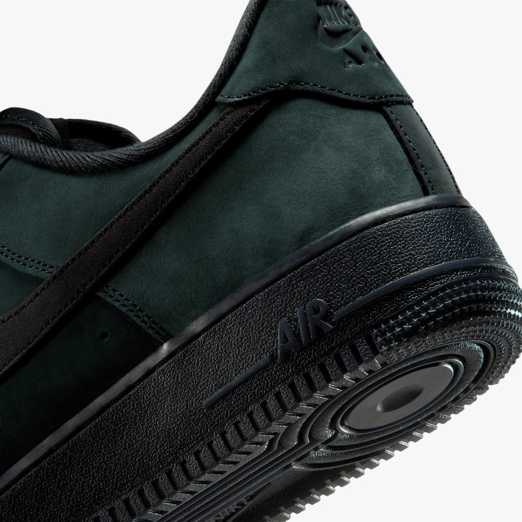 Nike Air Force 1 07 WB