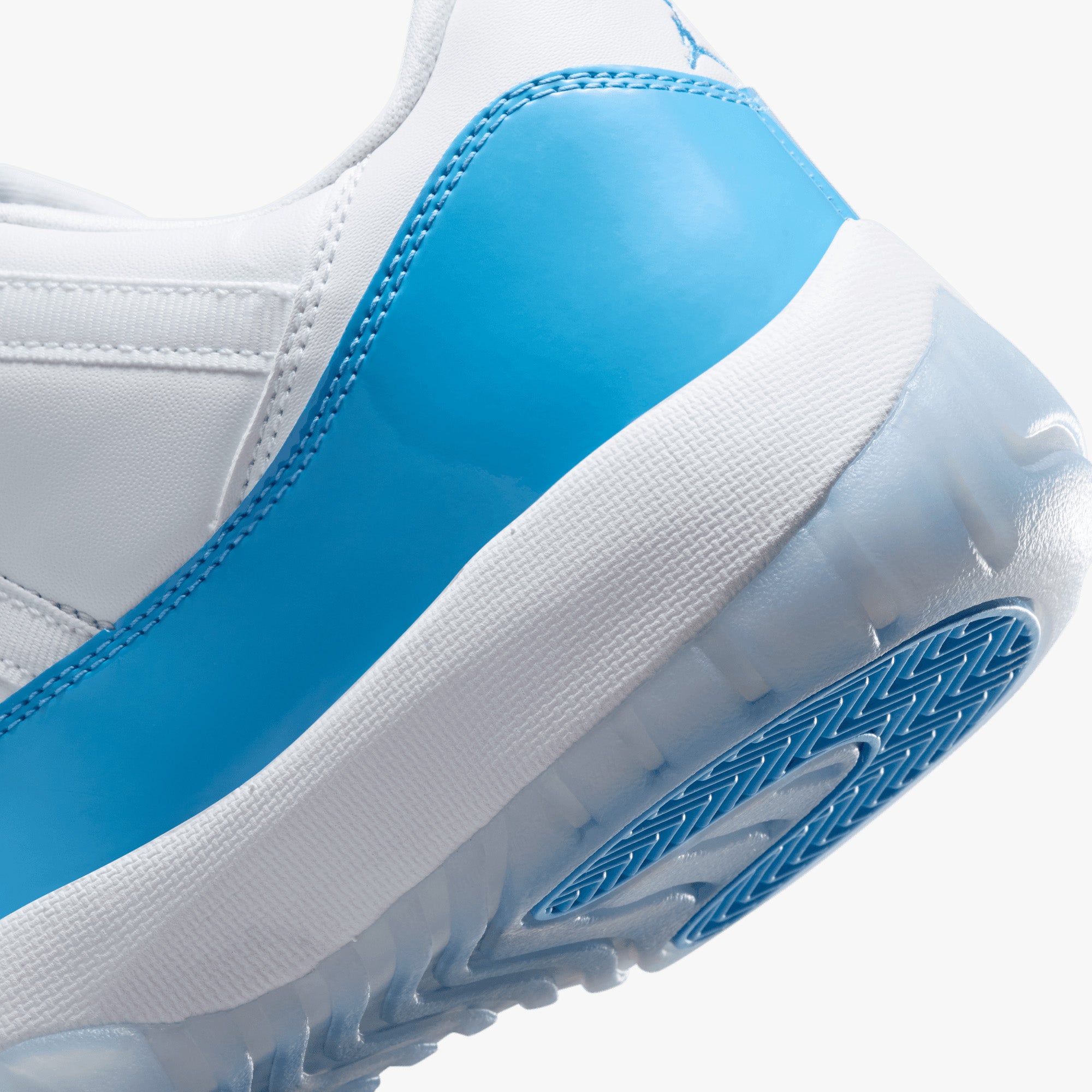 Air Jordan 11 Retro Low University Blue
