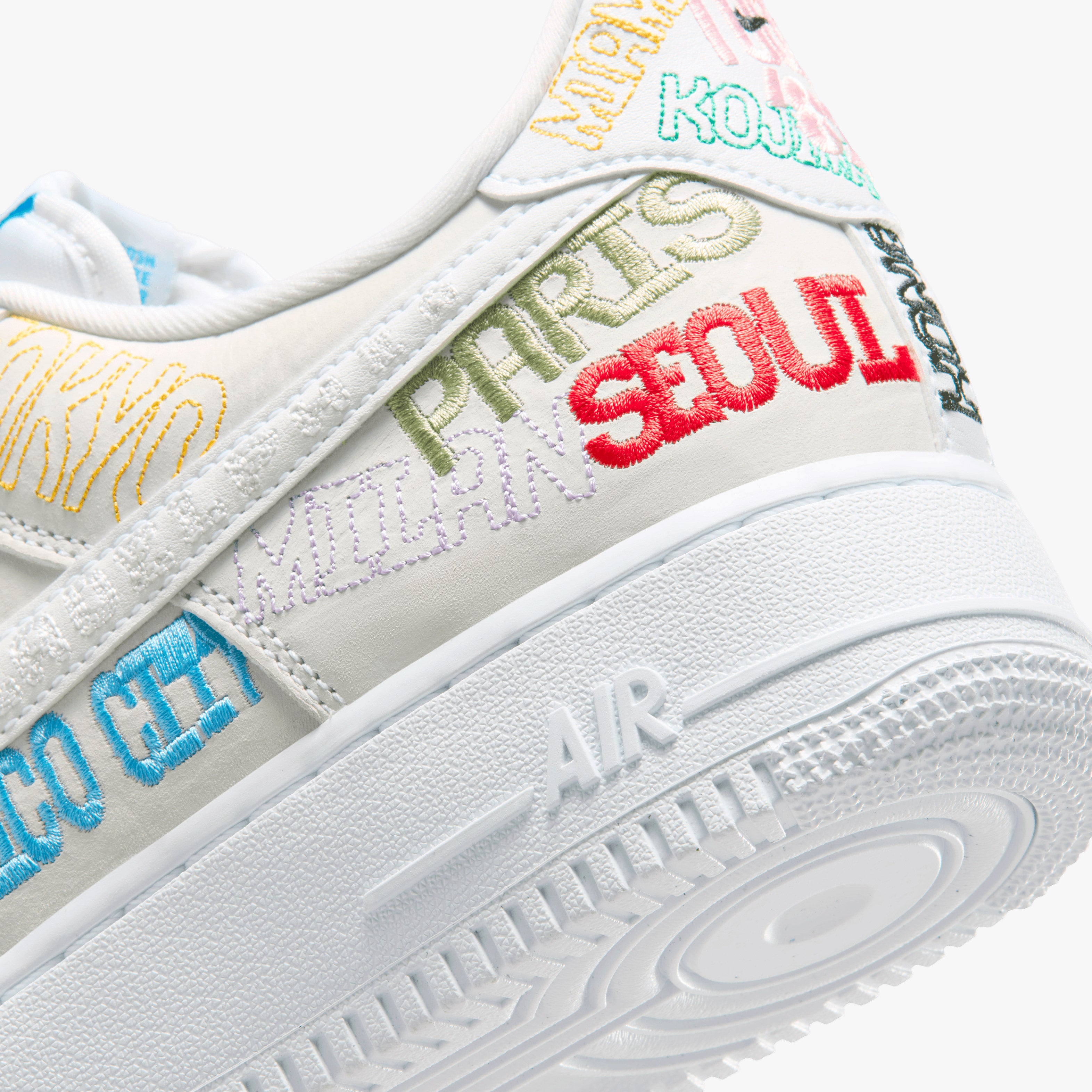 Nike Air Force 1 07 LV8