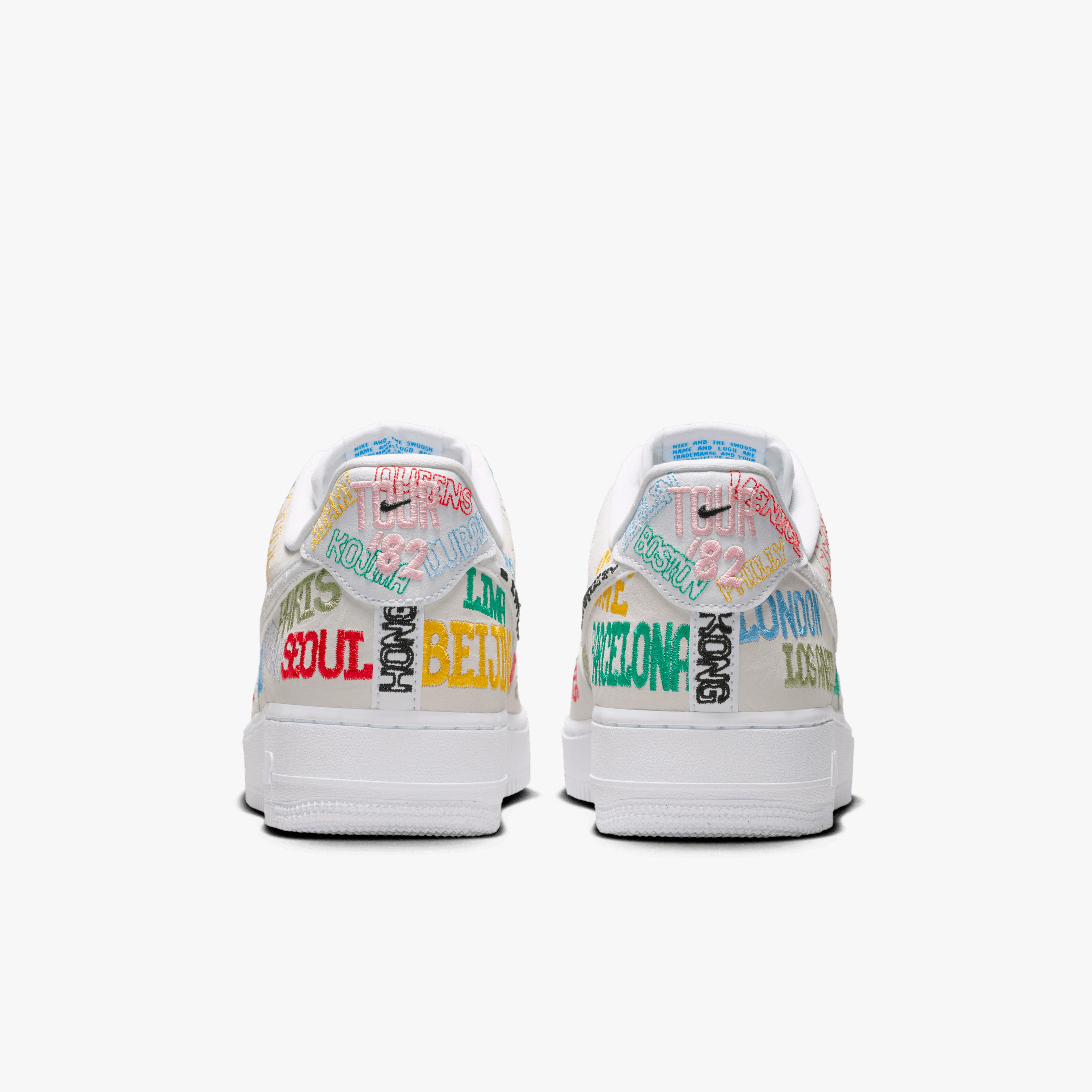 Nike Air Force 1 07 LV8