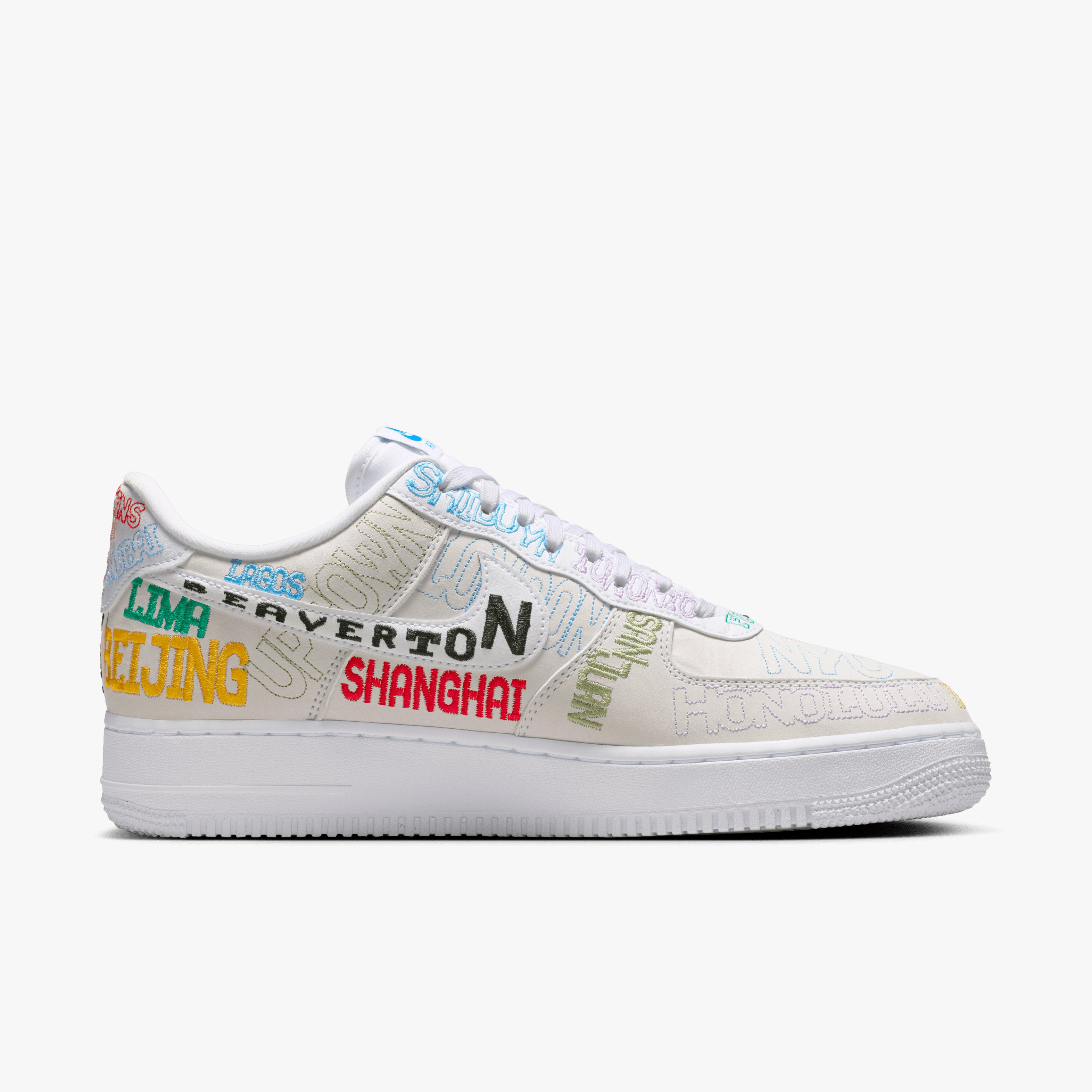 Nike Air Force 1 07 LV8