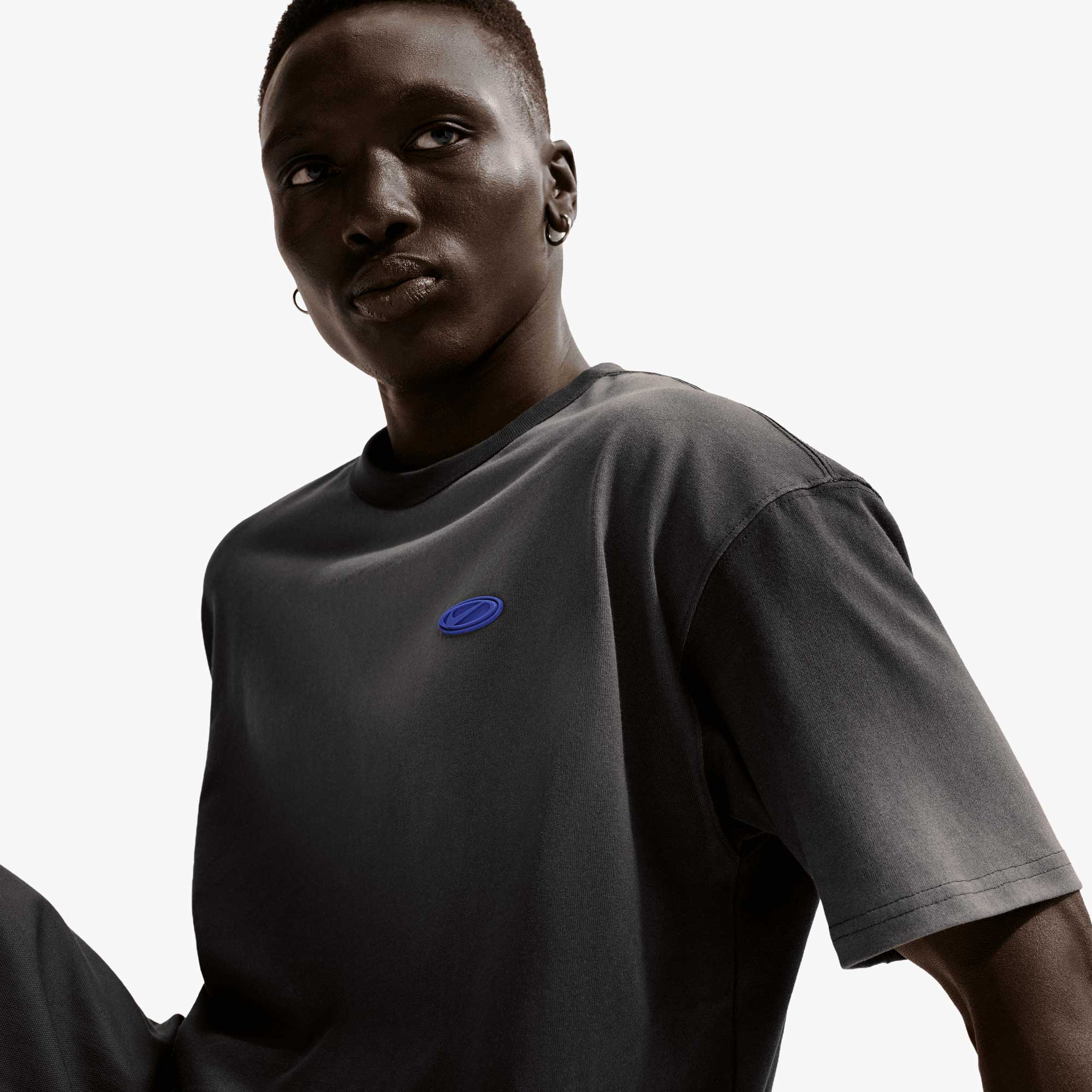 Nike Camiseta Sportswear Premium Essentials