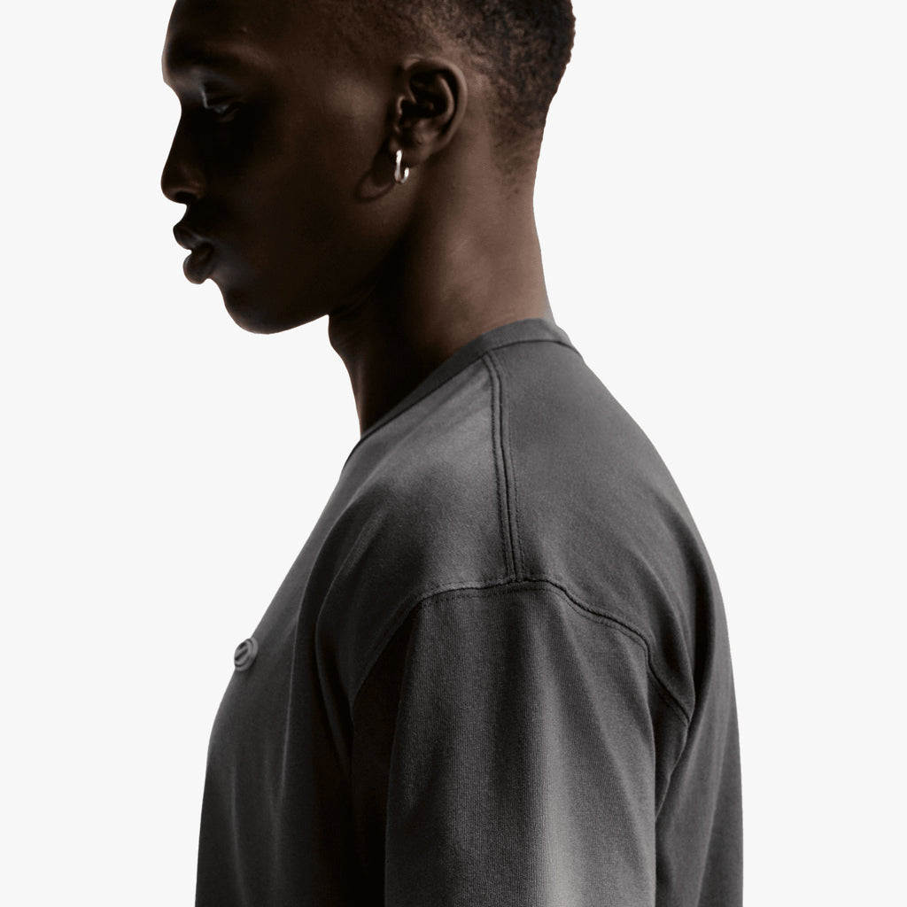 Nike Camiseta Sportswear Premium Essentials