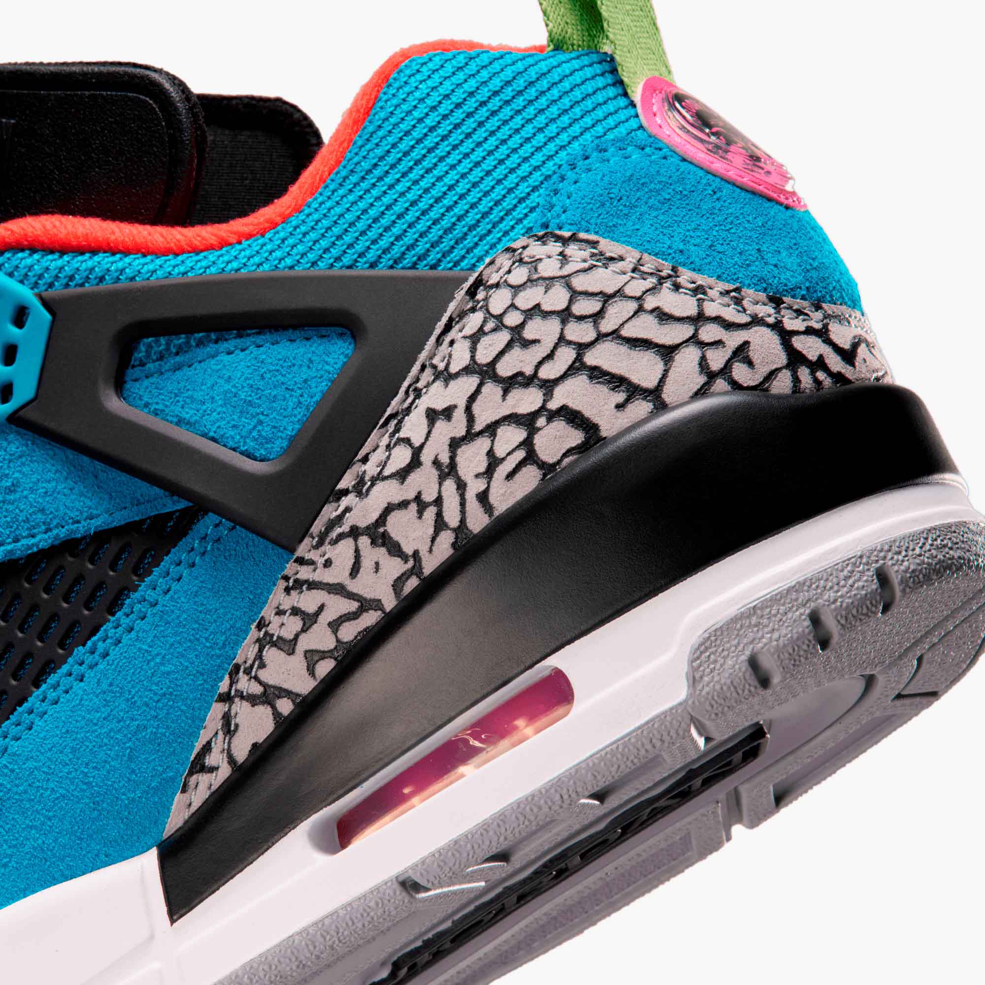 Jordan Spizike Low