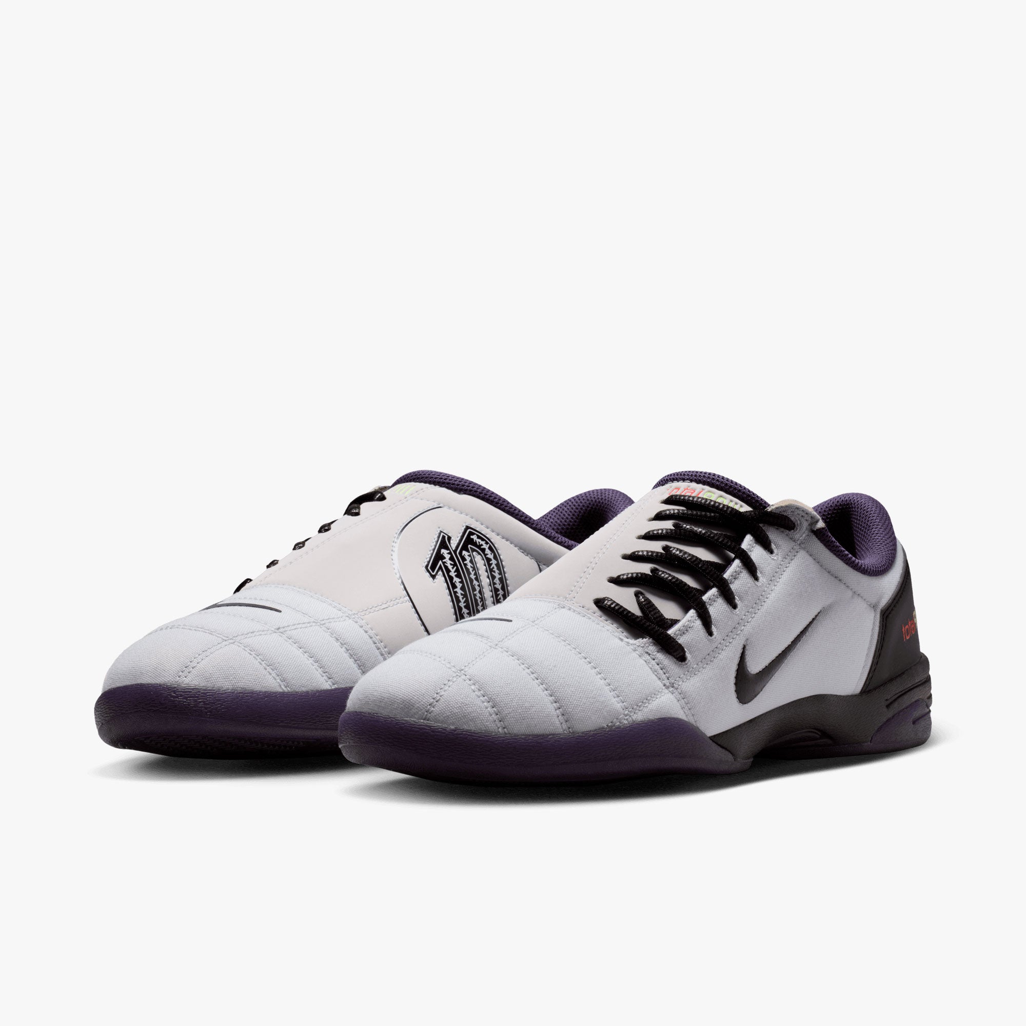 Nike Total 90 SE