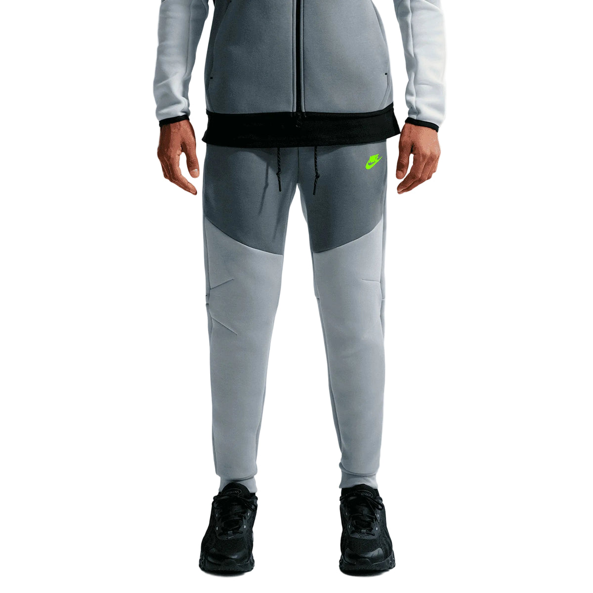 Nike Pantalón Tech Fleece