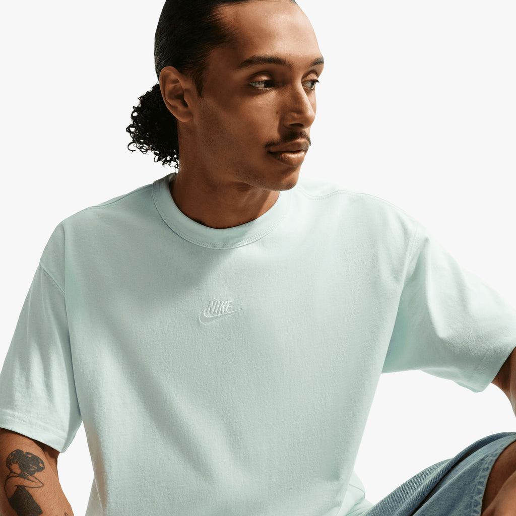 Nike Camiseta Sportswear Premium Essentials