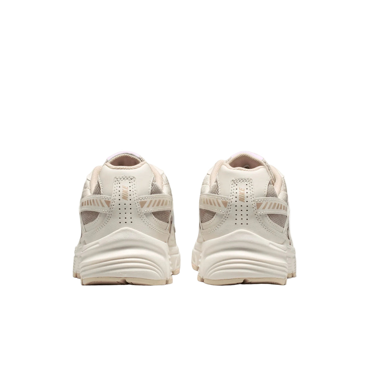 Nike Initiator