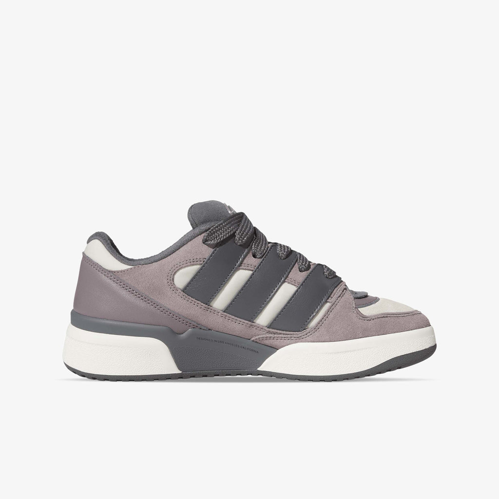Adidas Forum2000