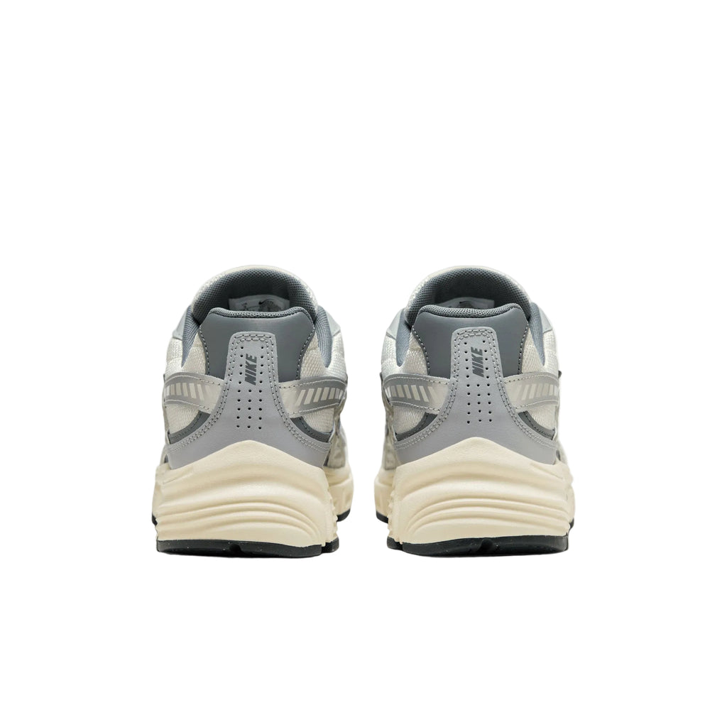 Nike Initiator