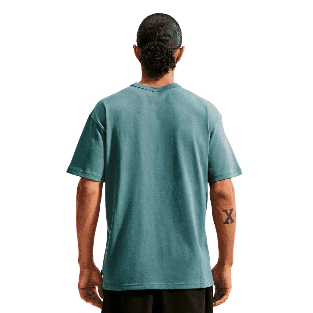 Nike Camiseta Sportswear Premium Essentials