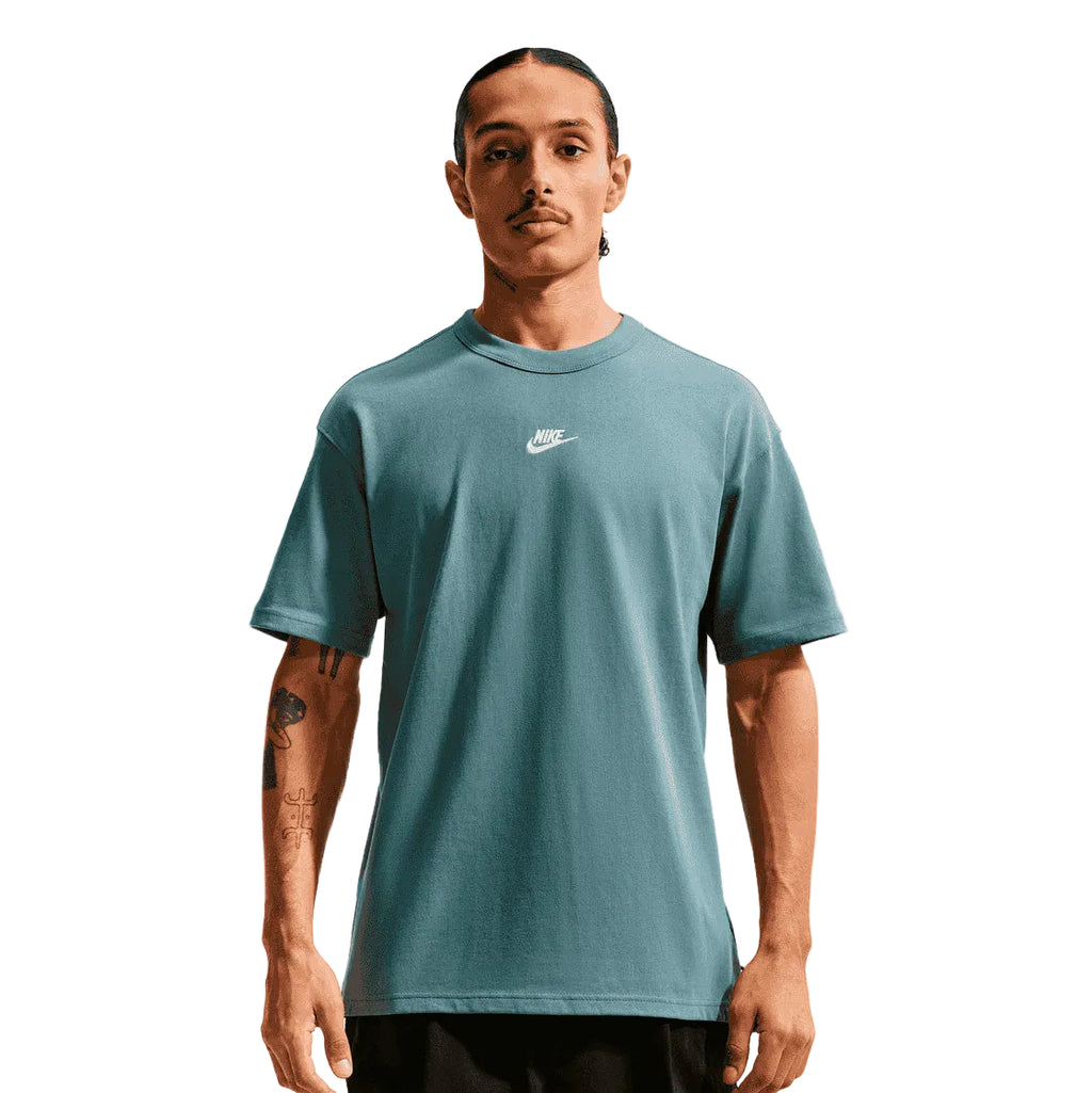 Nike Camiseta Sportswear Premium Essentials