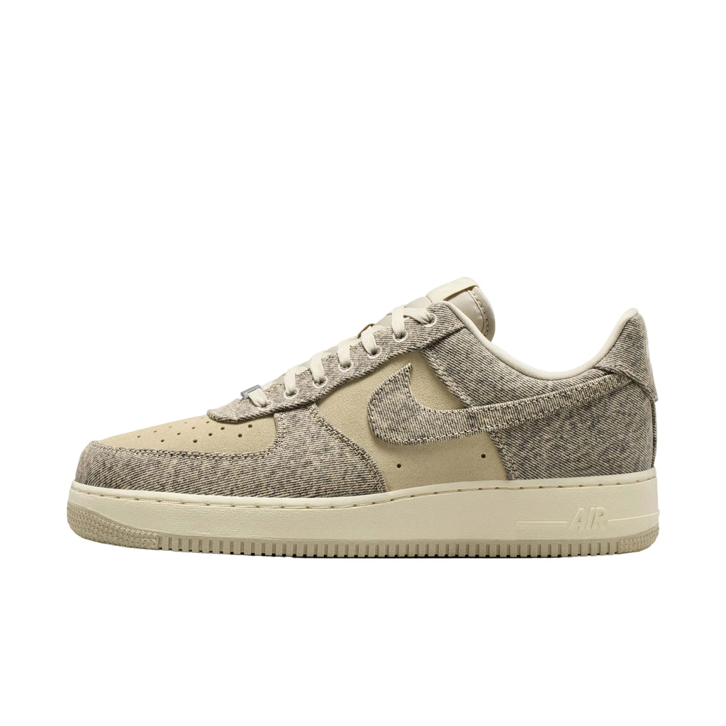 Nike Air Force 1 07 LV8
