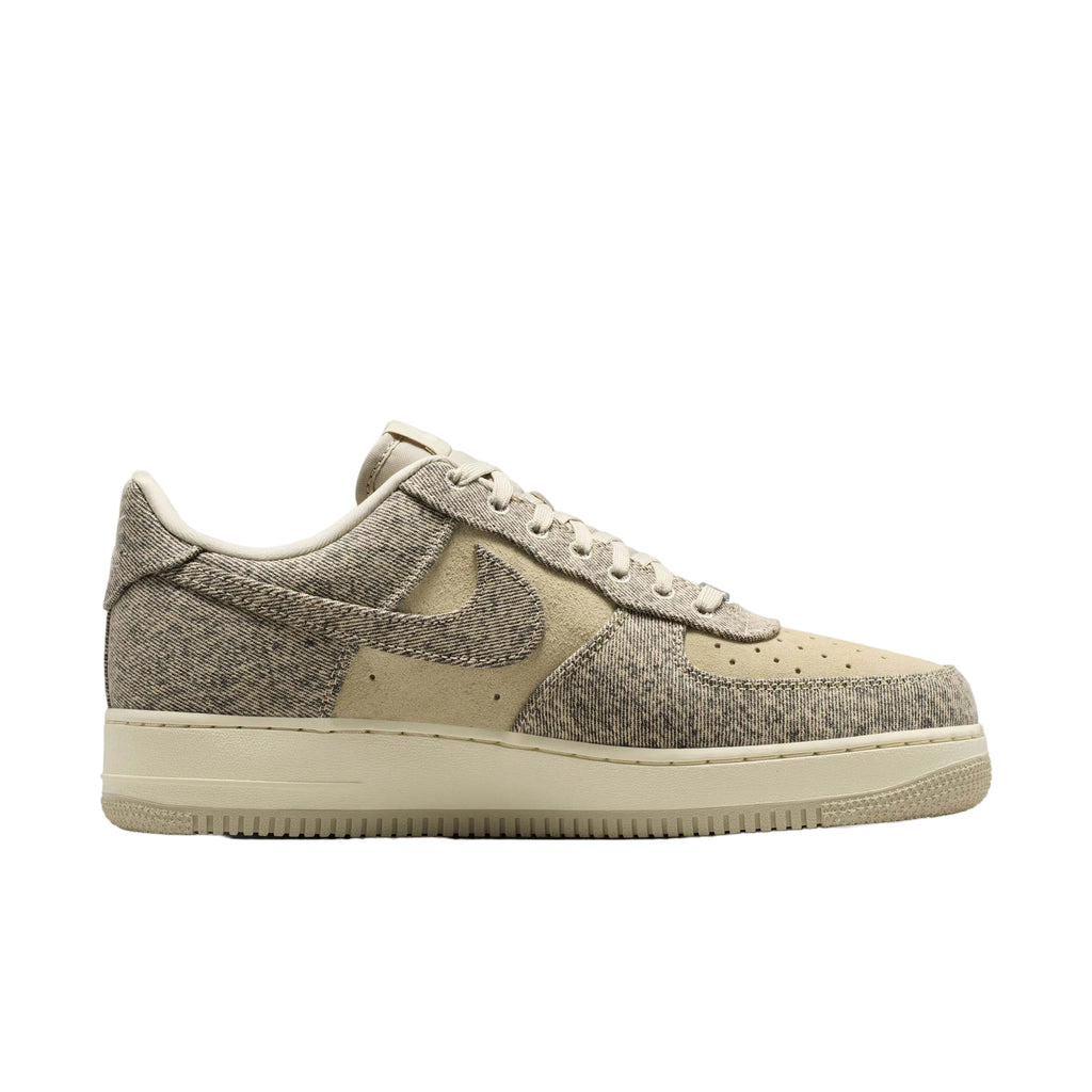 Nike Air Force 1 07 LV8